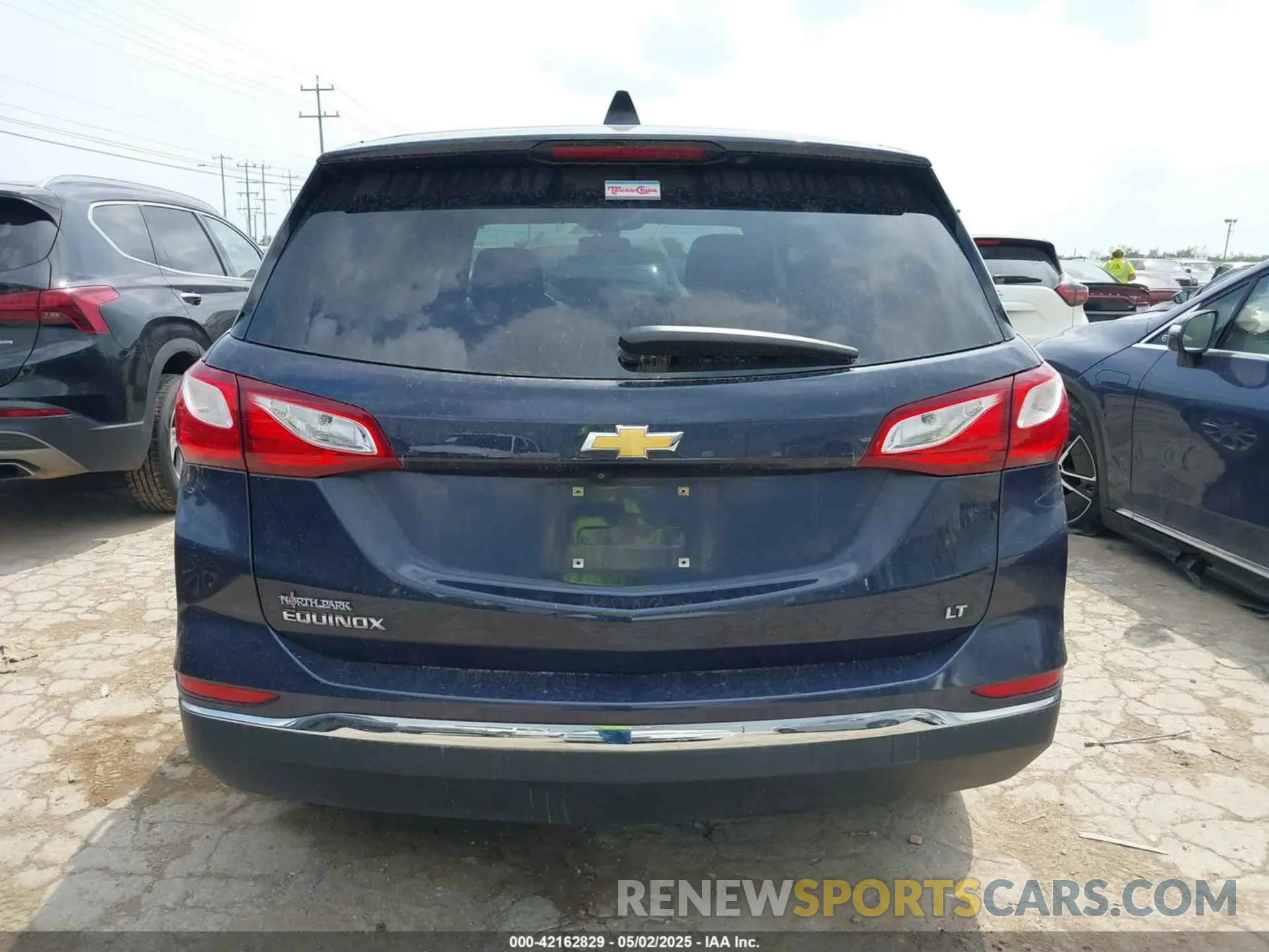 17 Photograph of a damaged car 3GNAXKEVXKS524596 CHEVROLET EQUINOX 2019
