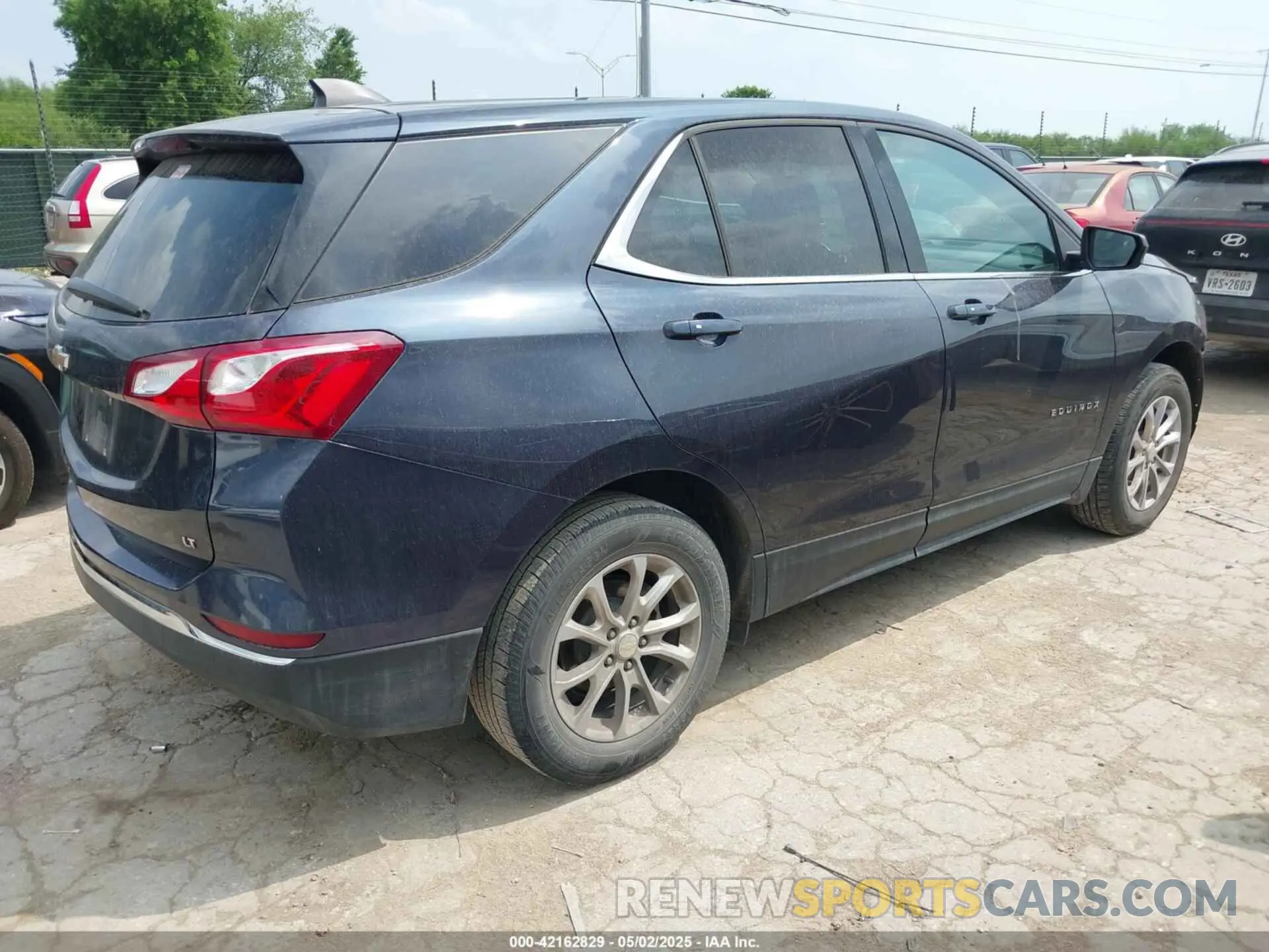 4 Photograph of a damaged car 3GNAXKEVXKS524596 CHEVROLET EQUINOX 2019