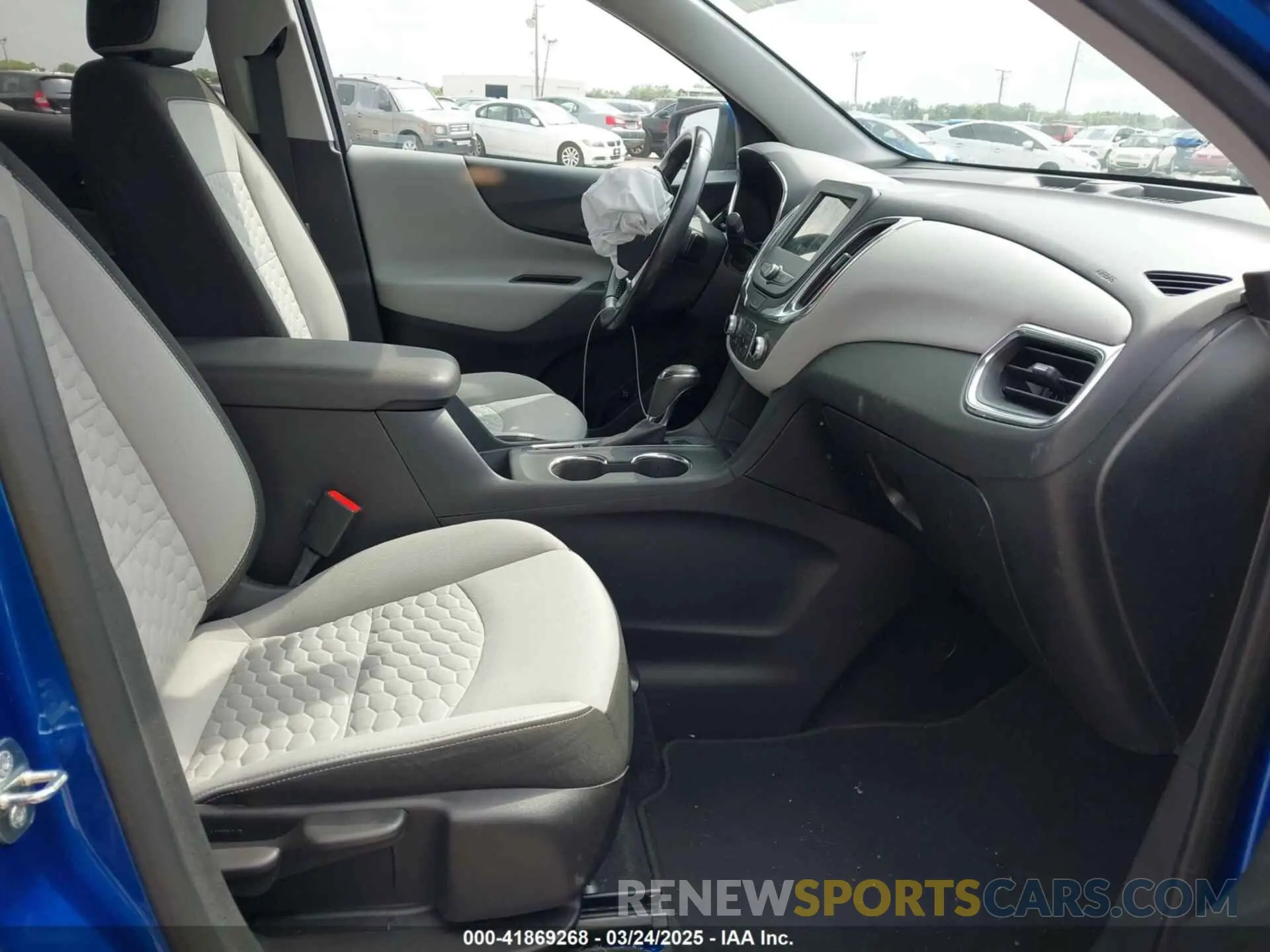 5 Photograph of a damaged car 3GNAXKEVXKS526087 CHEVROLET EQUINOX 2019