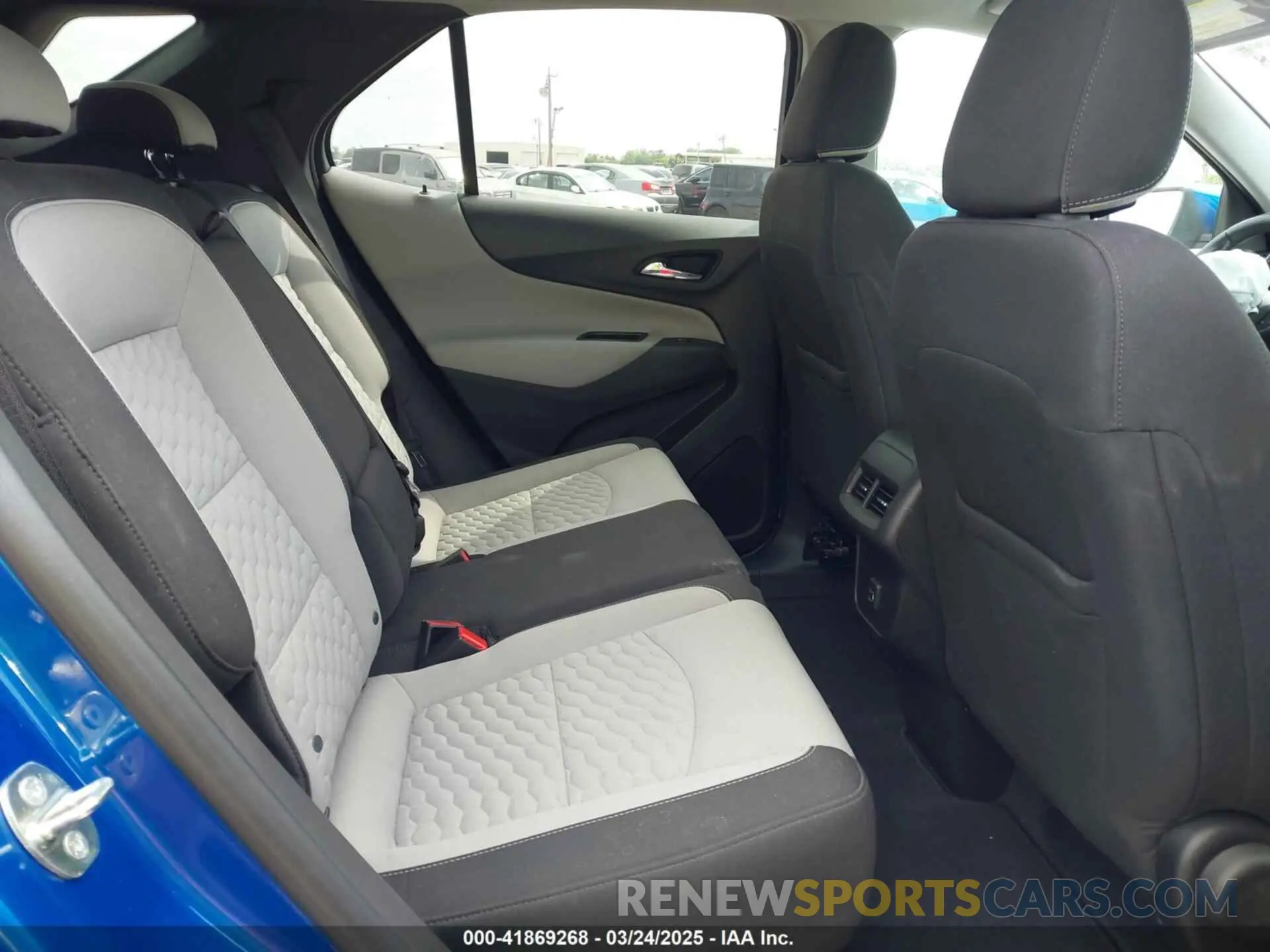 8 Photograph of a damaged car 3GNAXKEVXKS526087 CHEVROLET EQUINOX 2019