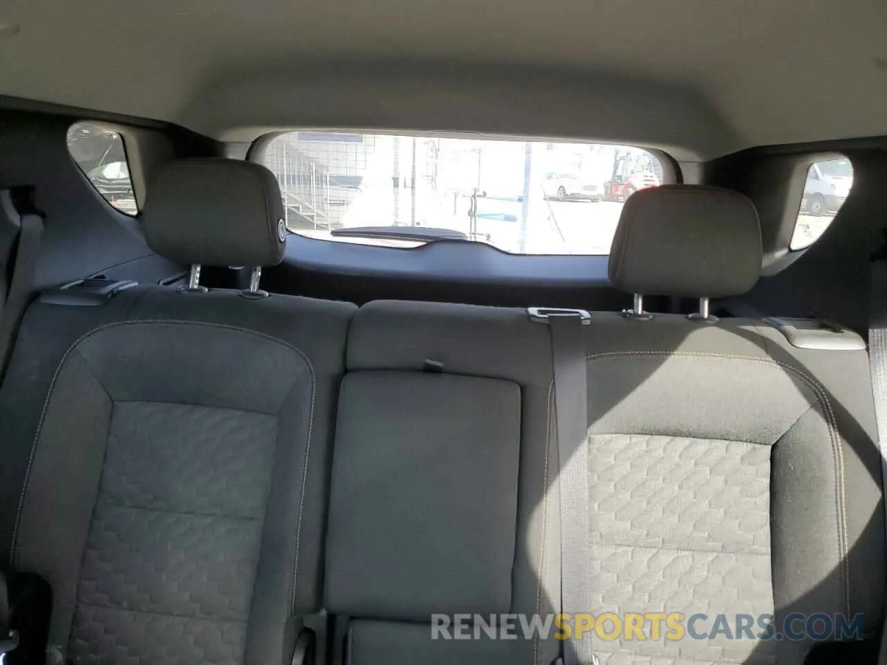 10 Photograph of a damaged car 3GNAXKEVXKS526896 CHEVROLET EQUINOX 2019