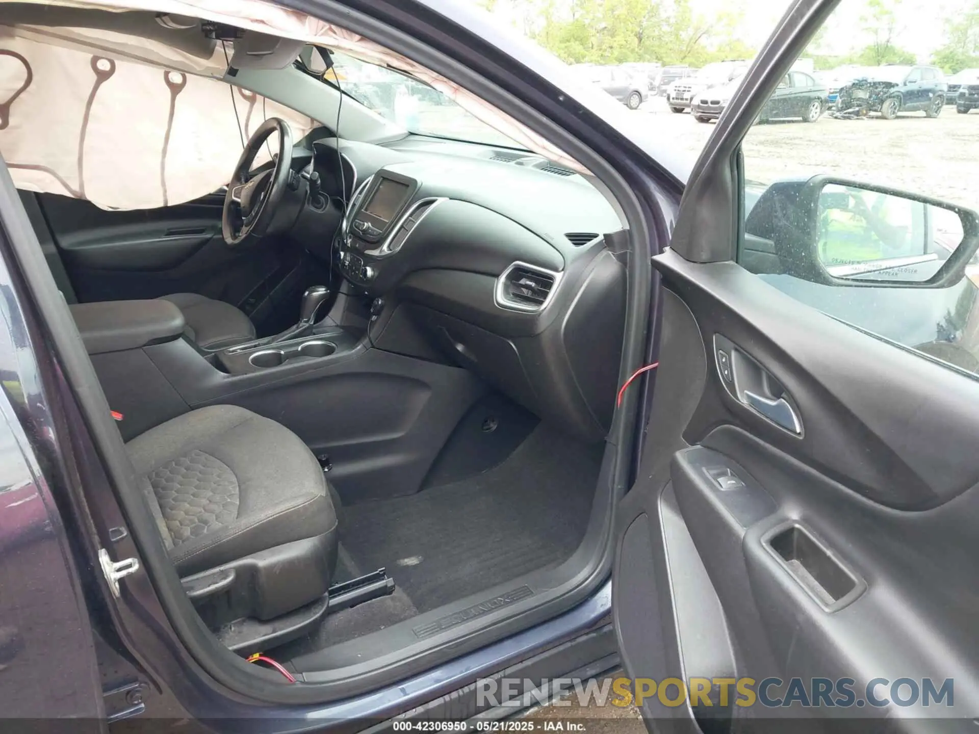 5 Photograph of a damaged car 3GNAXKEVXKS547103 CHEVROLET EQUINOX 2019