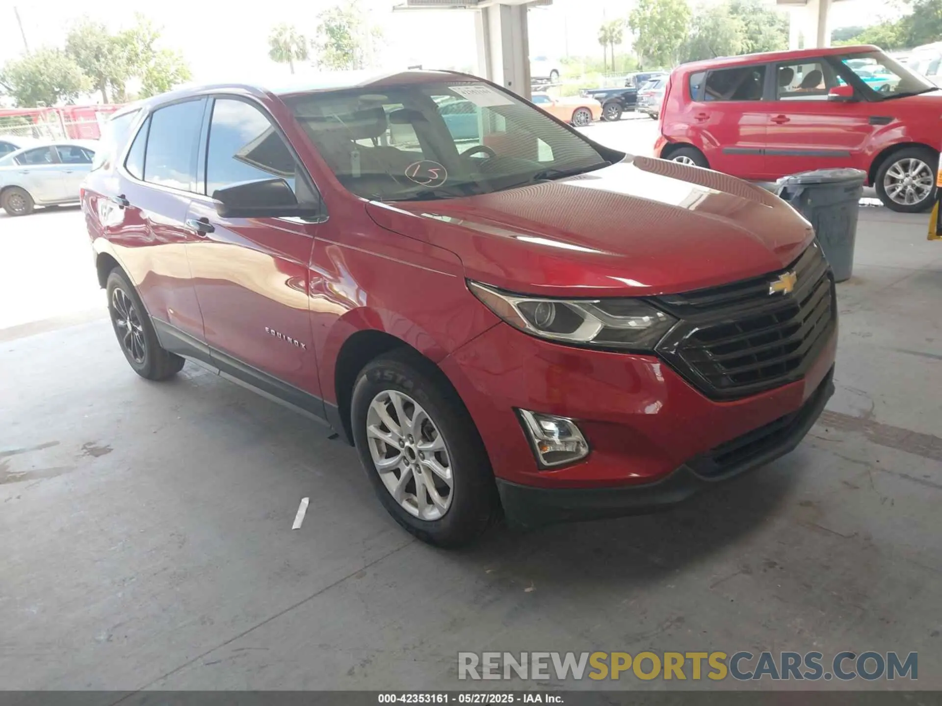 1 Photograph of a damaged car 3GNAXKEVXKS585883 CHEVROLET EQUINOX 2019