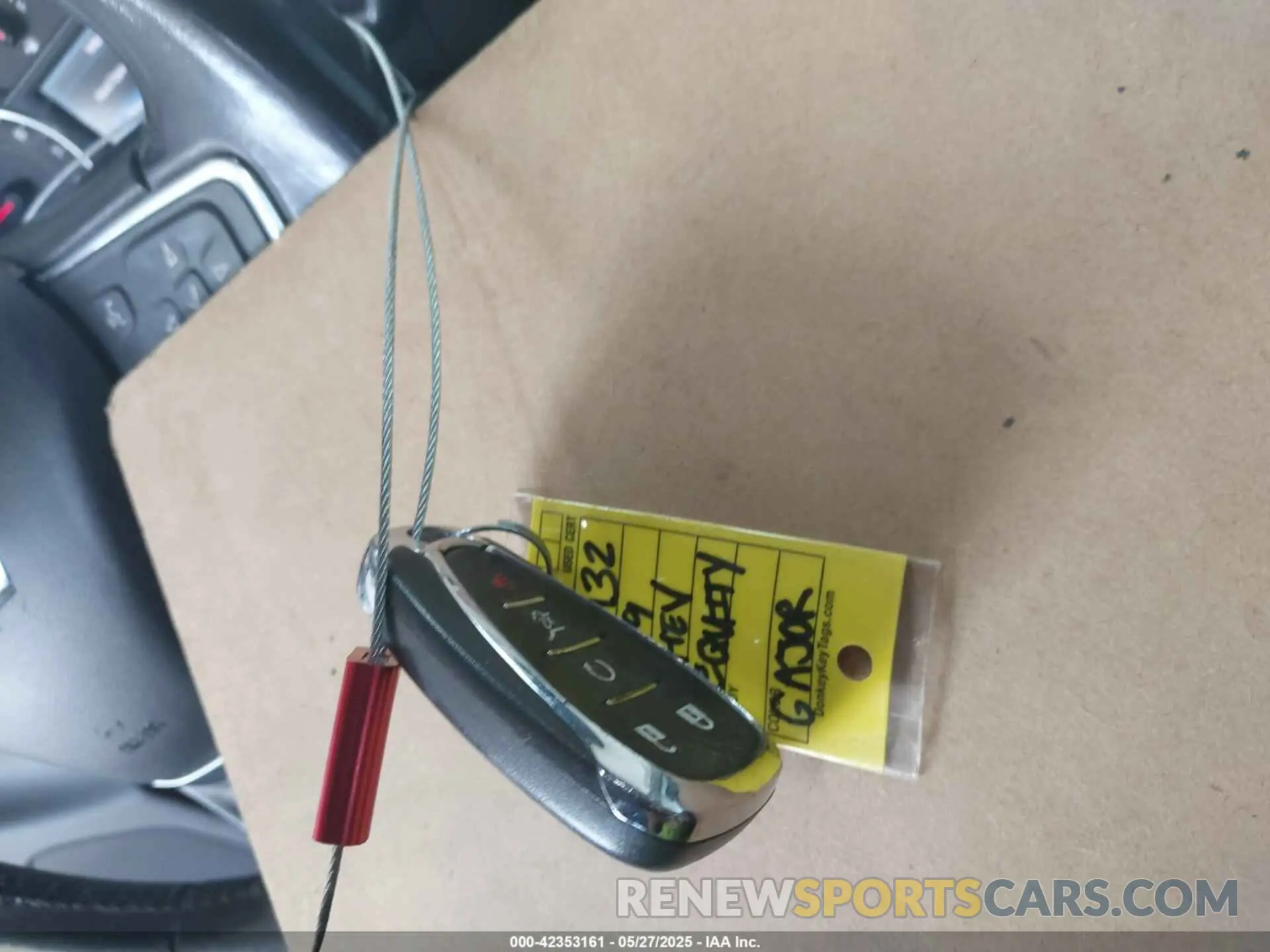 11 Photograph of a damaged car 3GNAXKEVXKS585883 CHEVROLET EQUINOX 2019