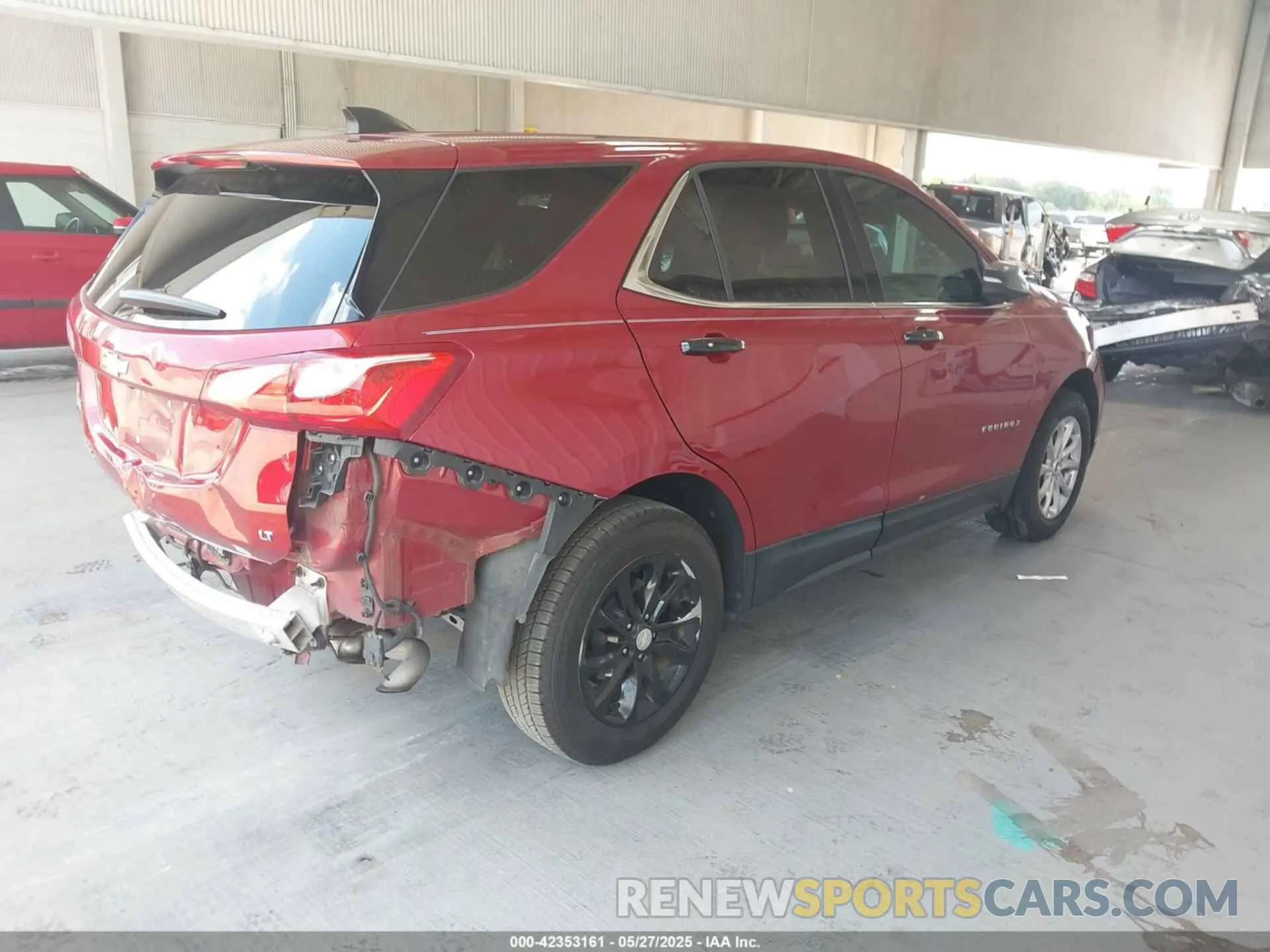 4 Photograph of a damaged car 3GNAXKEVXKS585883 CHEVROLET EQUINOX 2019