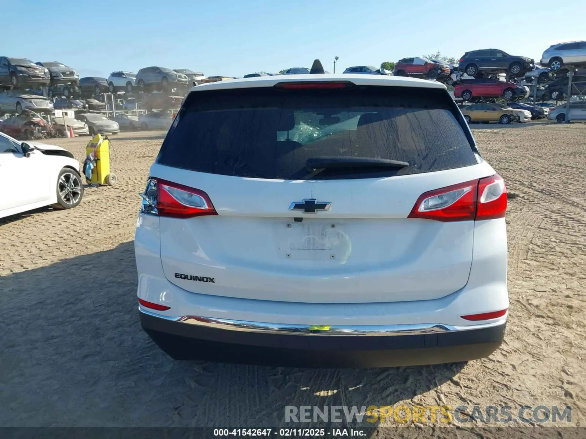17 Photograph of a damaged car 3GNAXKEVXKS634144 CHEVROLET EQUINOX 2019