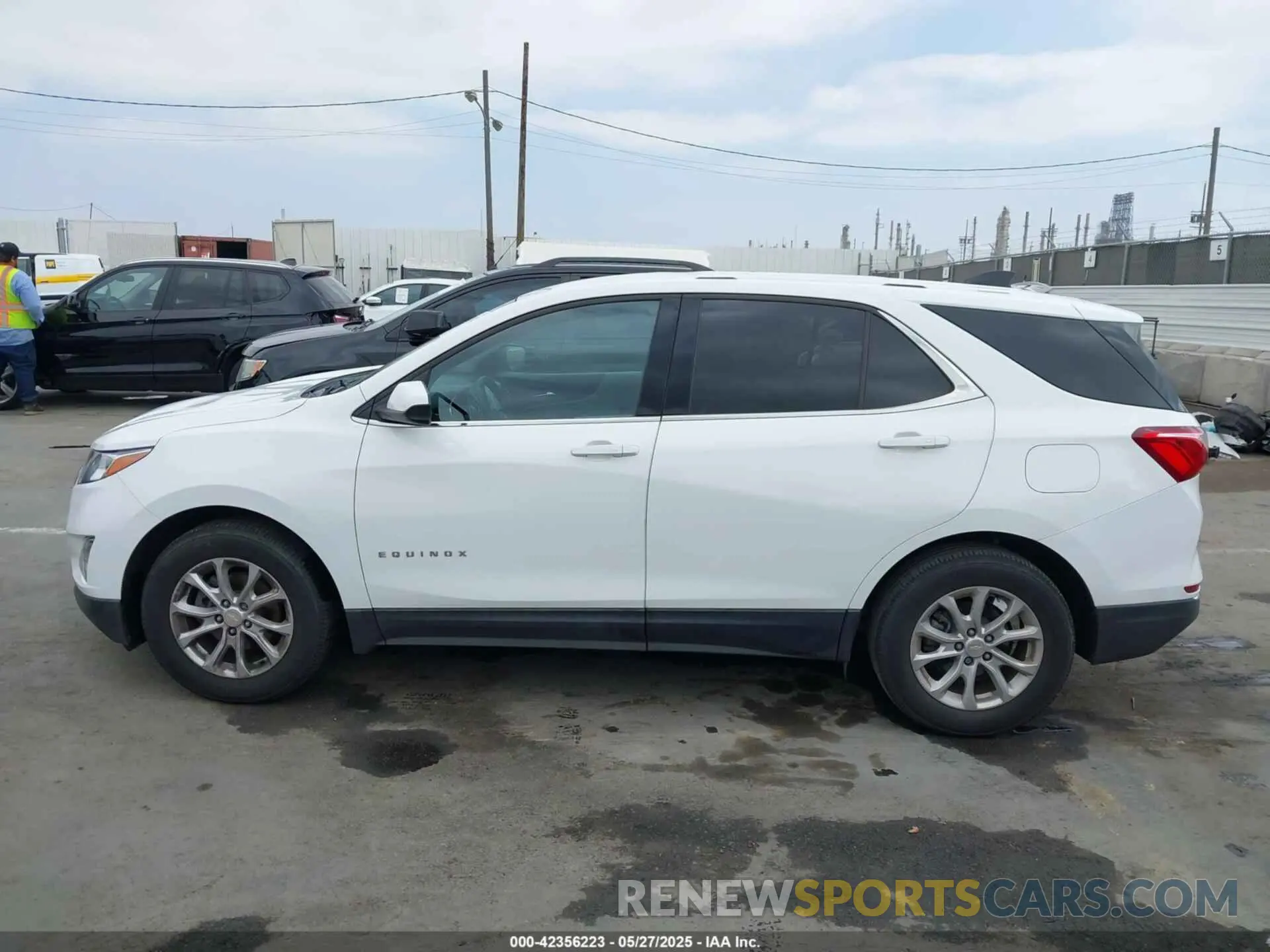14 Photograph of a damaged car 3GNAXKEVXKS634726 CHEVROLET EQUINOX 2019