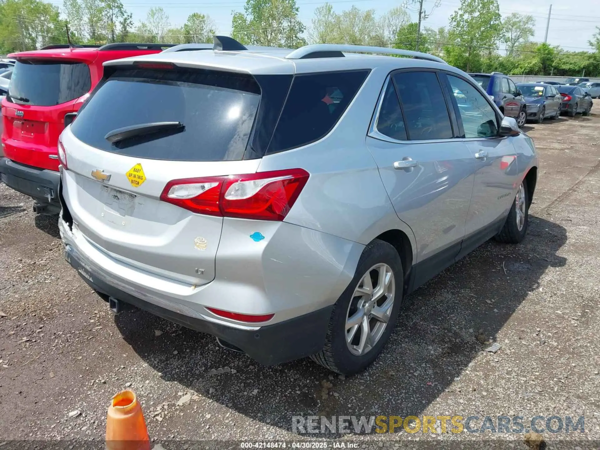 4 Photograph of a damaged car 3GNAXLEX0KS615822 CHEVROLET EQUINOX 2019