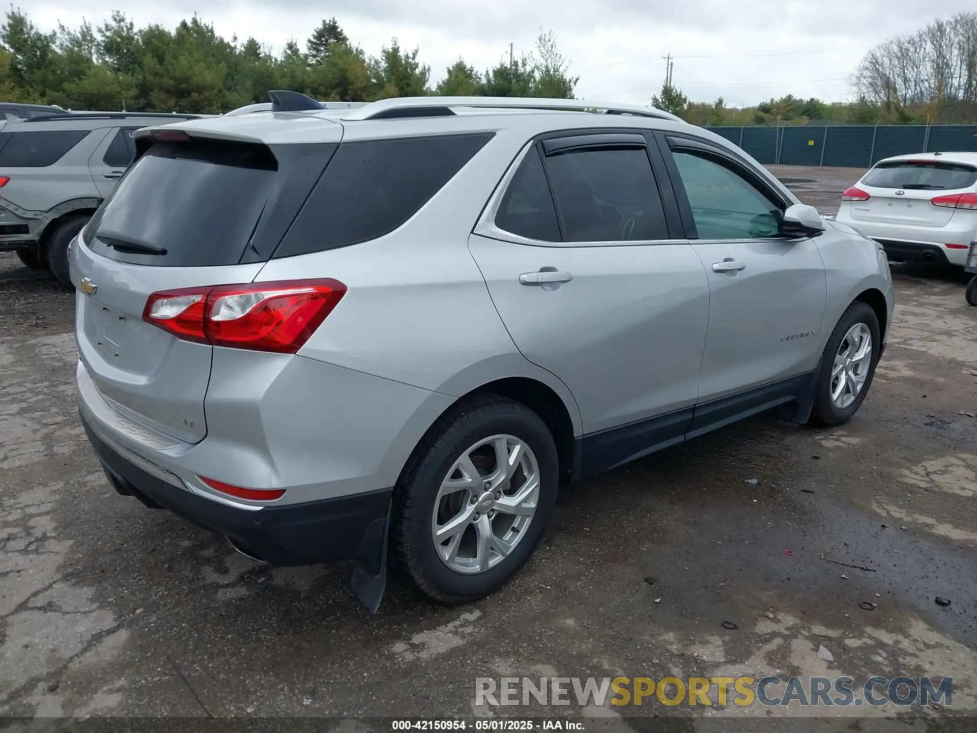 4 Photograph of a damaged car 3GNAXLEX1KS632306 CHEVROLET EQUINOX 2019