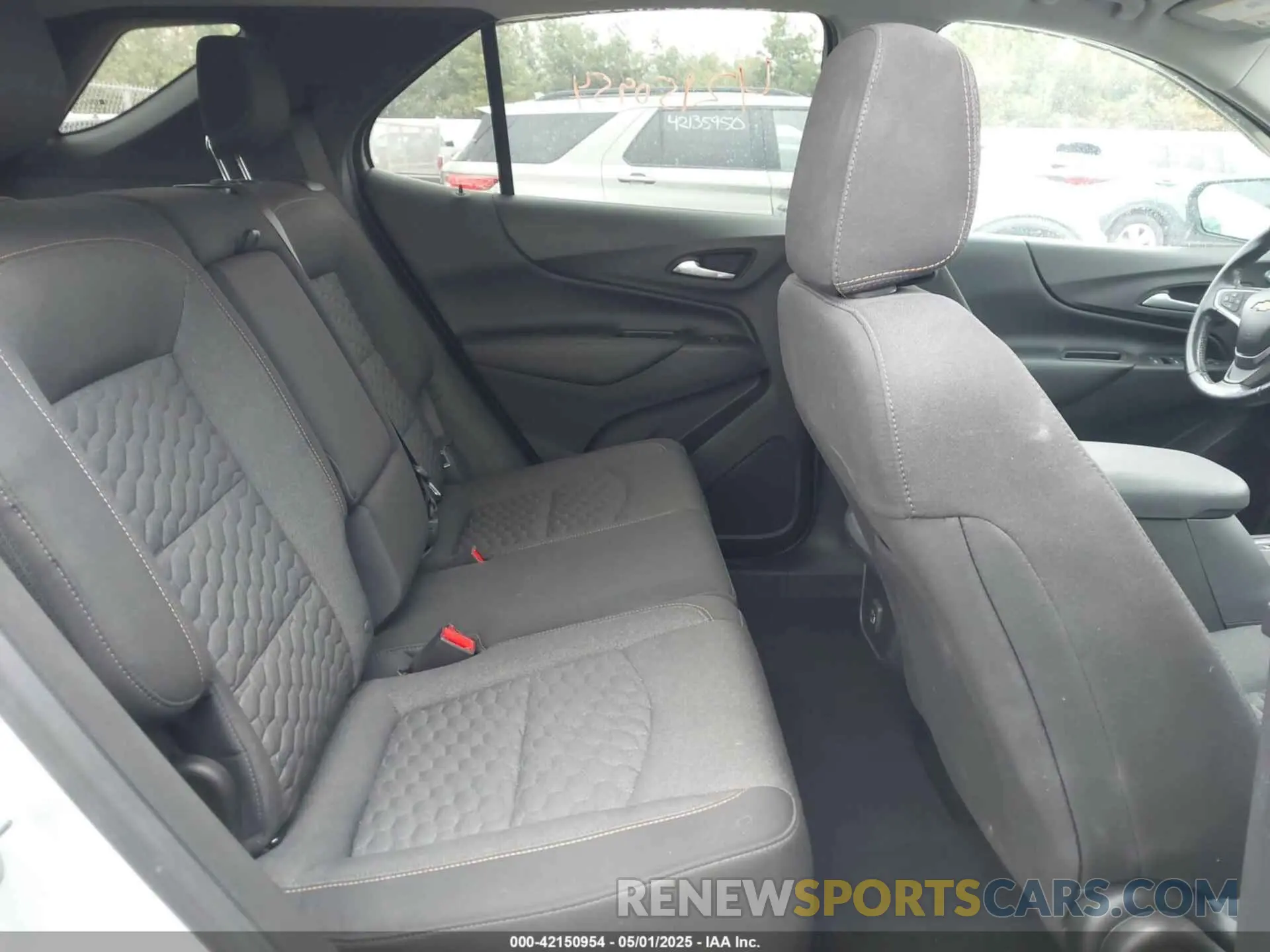 8 Photograph of a damaged car 3GNAXLEX1KS632306 CHEVROLET EQUINOX 2019