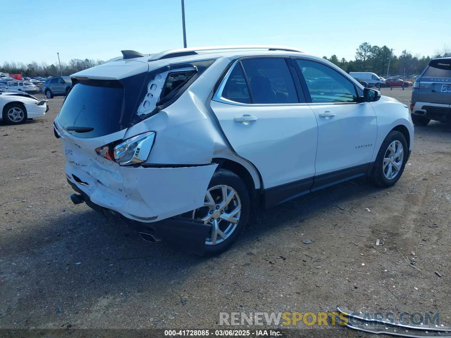 4 Photograph of a damaged car 3GNAXLEX1KS681828 CHEVROLET EQUINOX 2019