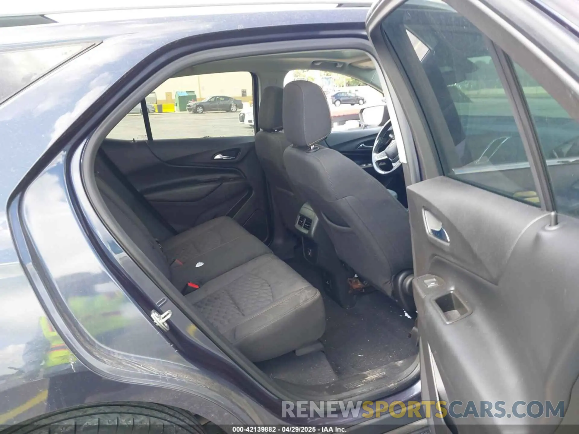 8 Photograph of a damaged car 3GNAXLEX4KL243380 CHEVROLET EQUINOX 2019