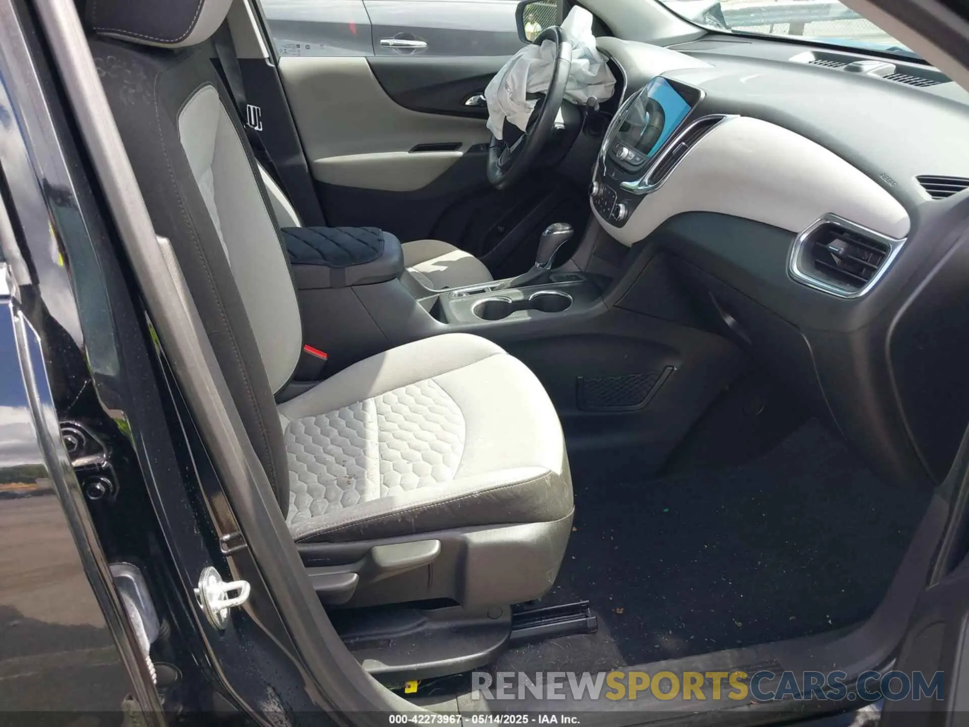 5 Photograph of a damaged car 3GNAXLEX5KL124060 CHEVROLET EQUINOX 2019