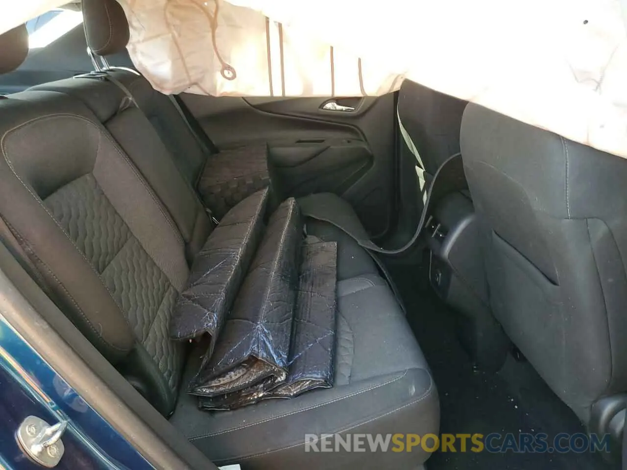 10 Photograph of a damaged car 3GNAXLEX8KL162592 CHEVROLET EQUINOX 2019