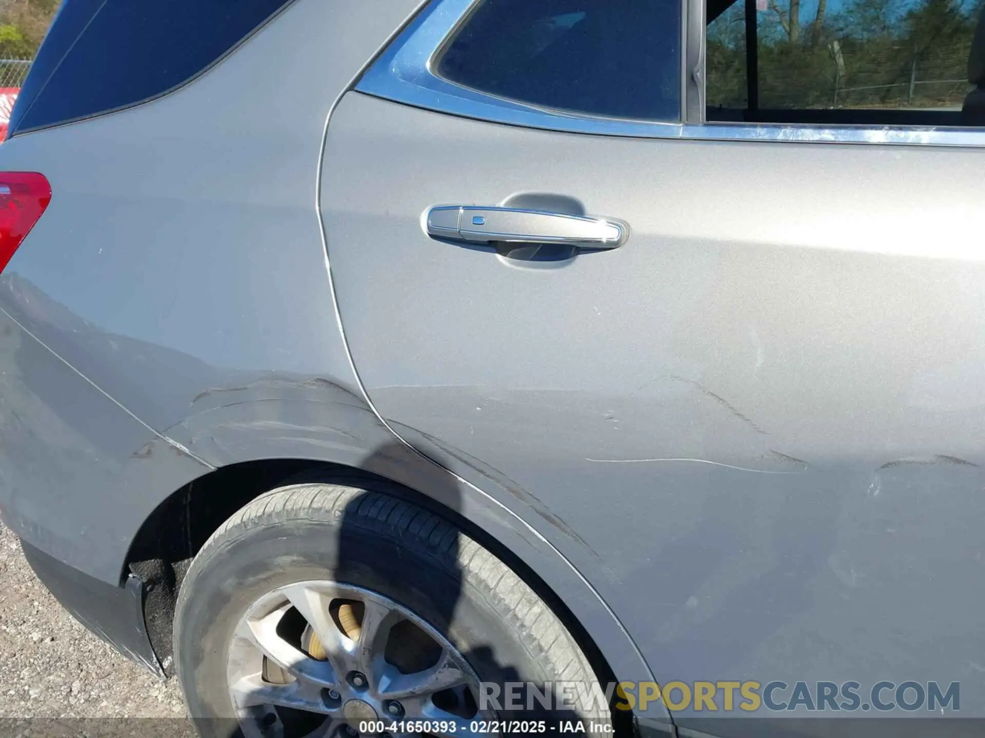 17 Photograph of a damaged car 3GNAXNEV0KS548150 CHEVROLET EQUINOX 2019