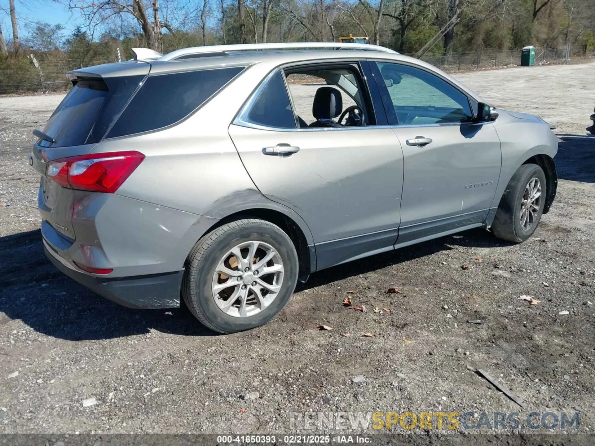 4 Photograph of a damaged car 3GNAXNEV0KS548150 CHEVROLET EQUINOX 2019