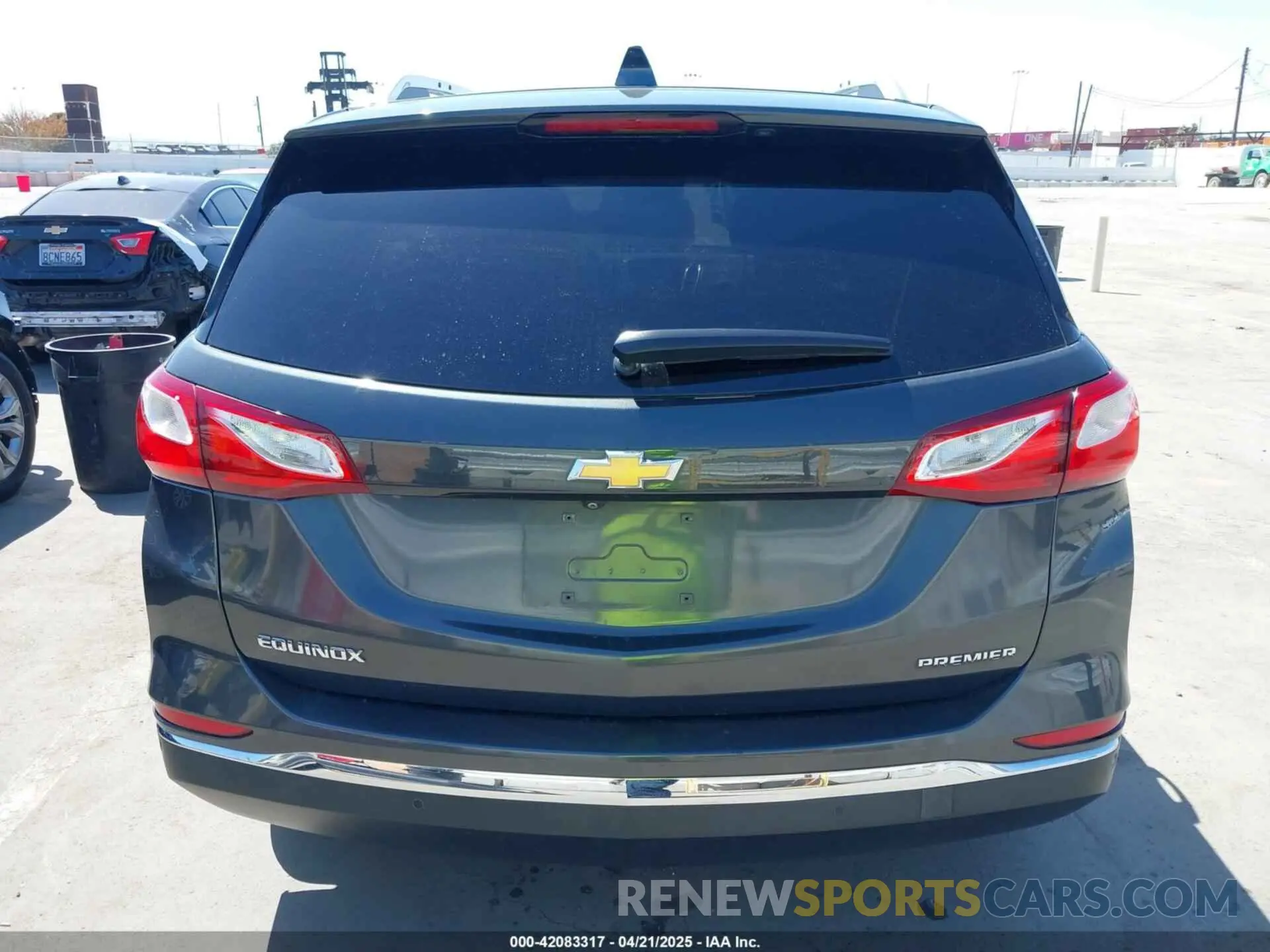 17 Photograph of a damaged car 3GNAXNEV0KS549069 CHEVROLET EQUINOX 2019