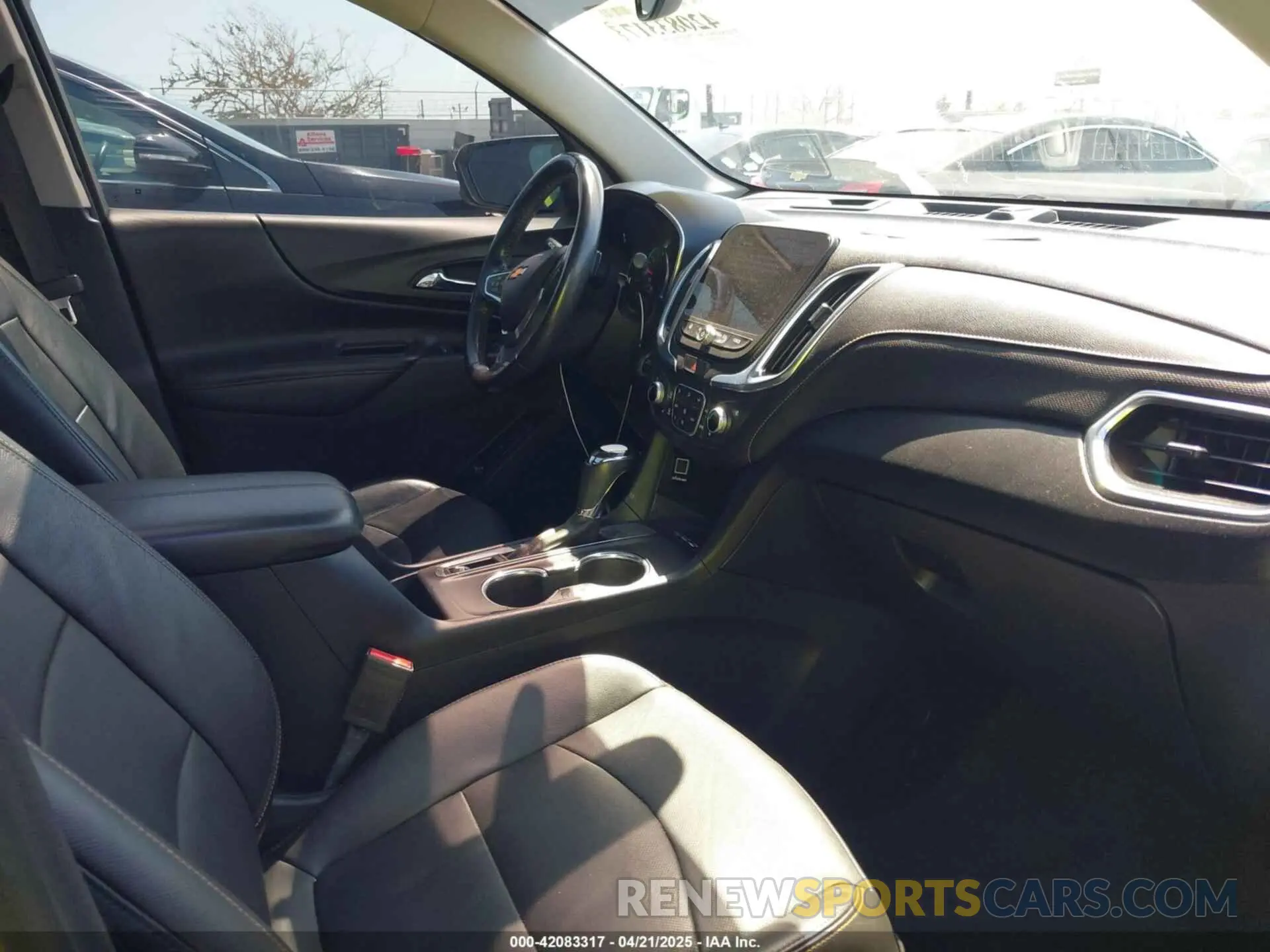 5 Photograph of a damaged car 3GNAXNEV0KS549069 CHEVROLET EQUINOX 2019