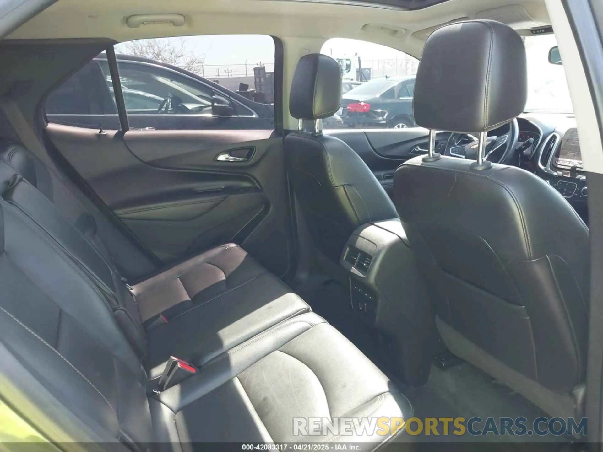 8 Photograph of a damaged car 3GNAXNEV0KS549069 CHEVROLET EQUINOX 2019
