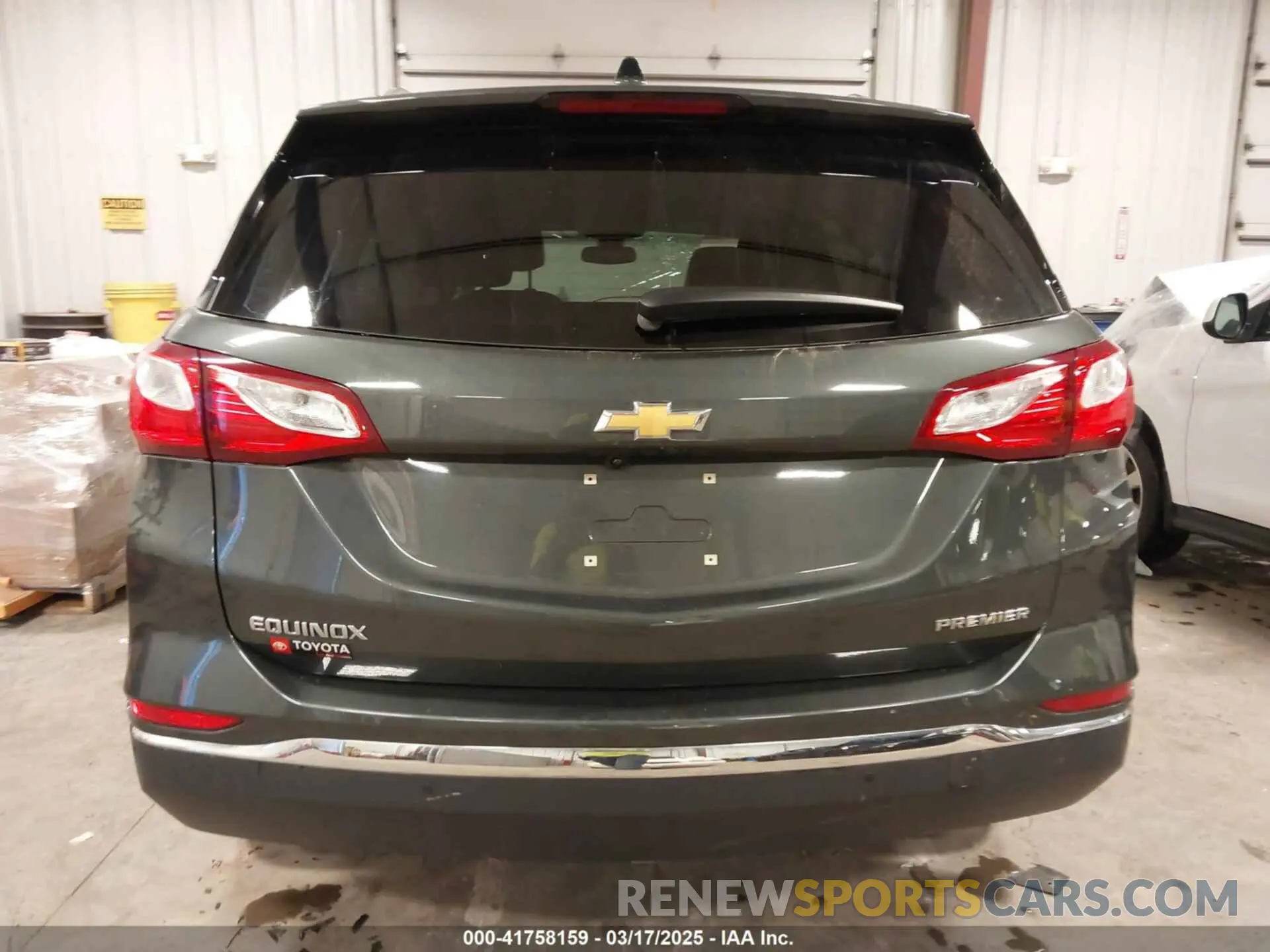 17 Photograph of a damaged car 3GNAXNEV9KS611651 CHEVROLET EQUINOX 2019