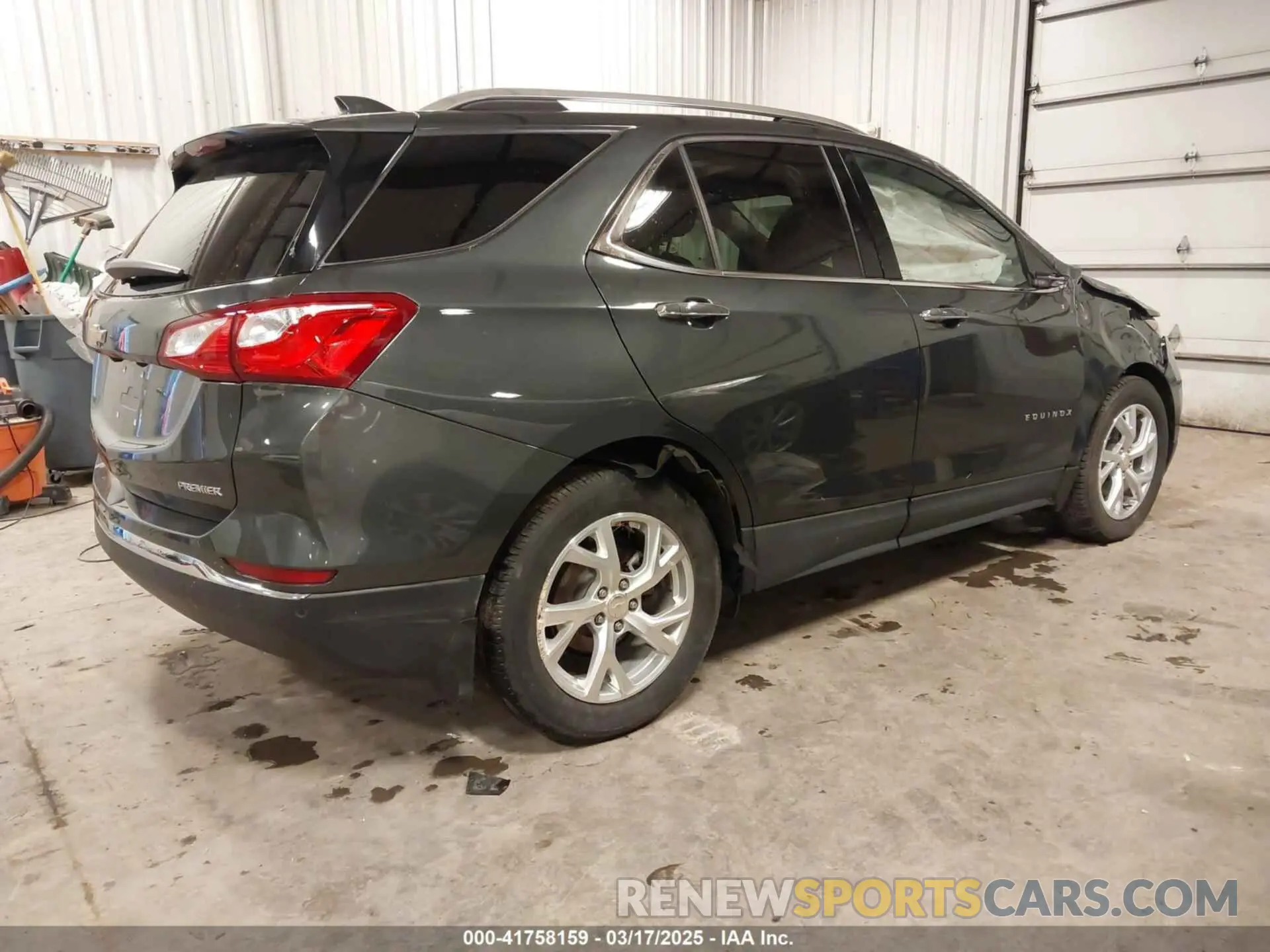4 Photograph of a damaged car 3GNAXNEV9KS611651 CHEVROLET EQUINOX 2019