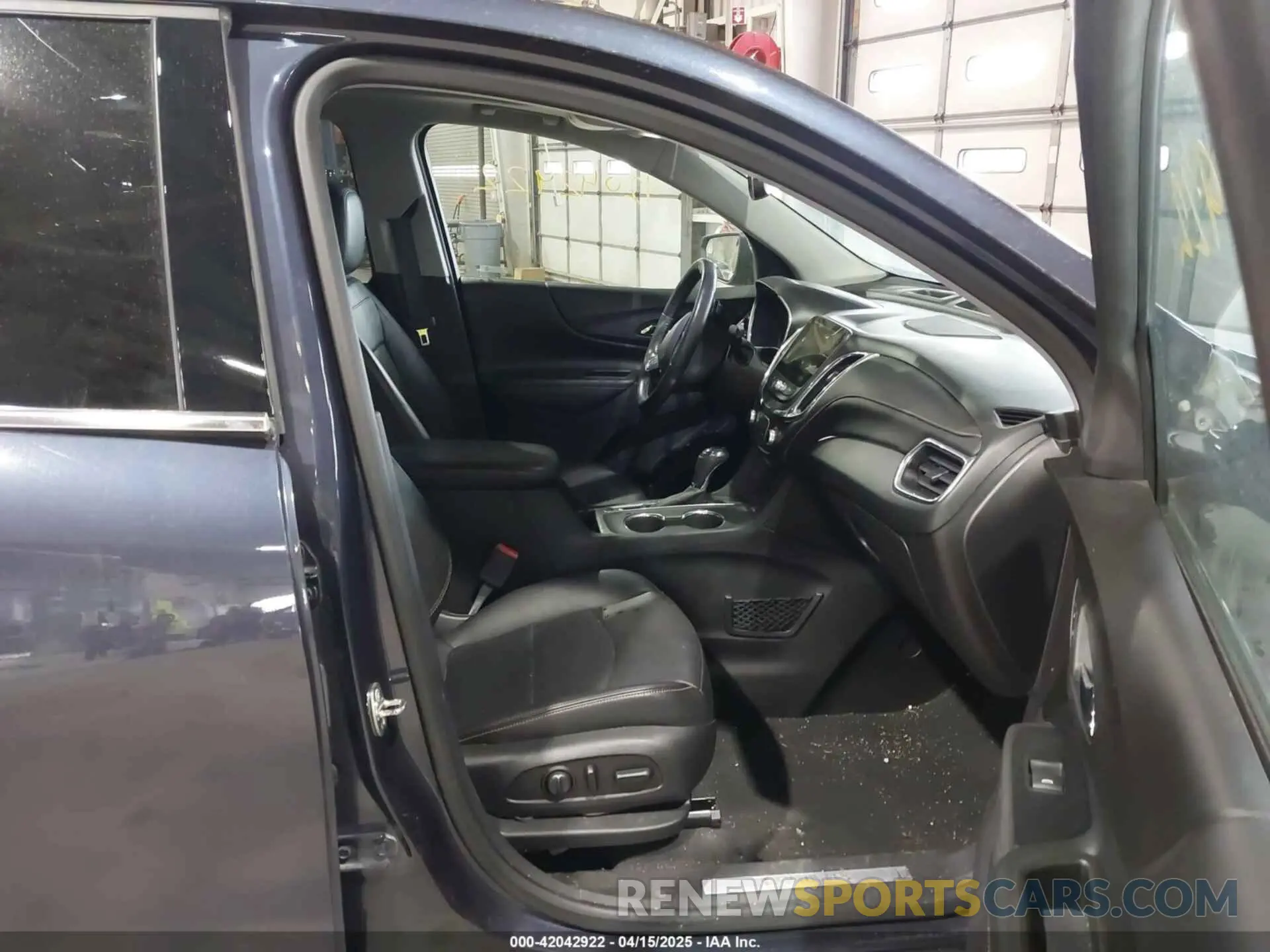 5 Photograph of a damaged car 3GNAXNEVXKS500672 CHEVROLET EQUINOX 2019