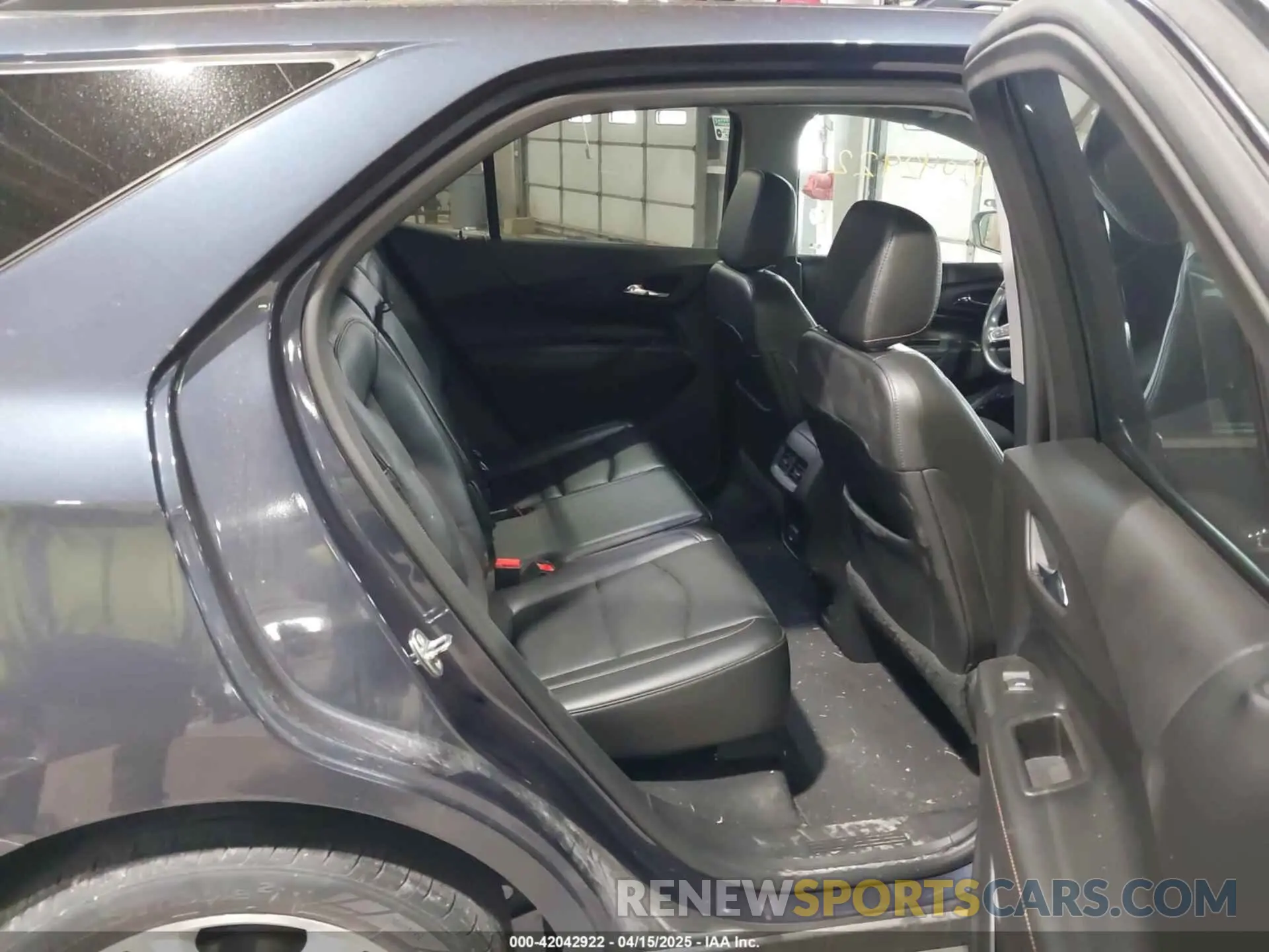 8 Photograph of a damaged car 3GNAXNEVXKS500672 CHEVROLET EQUINOX 2019