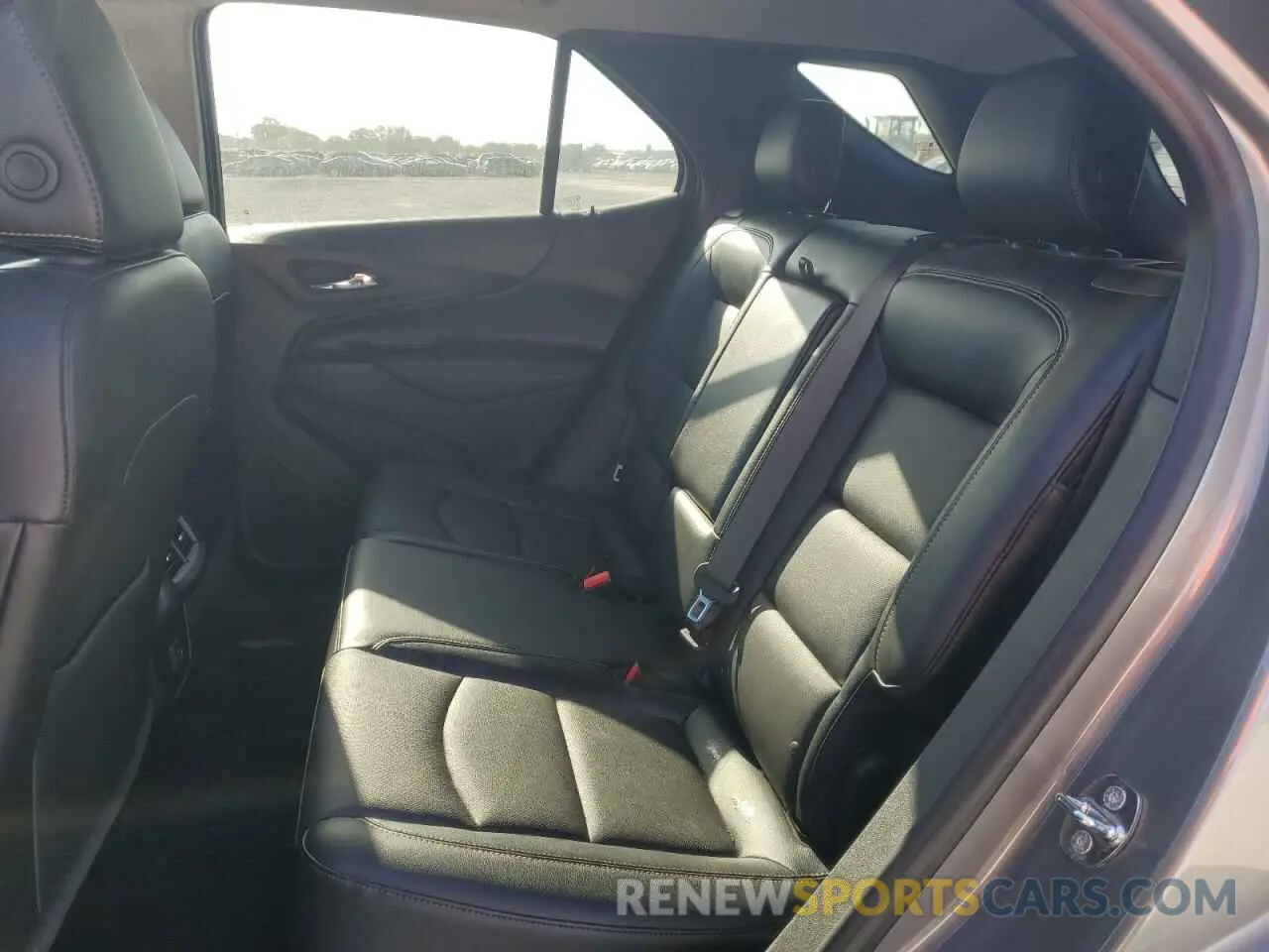 11 Photograph of a damaged car 3GNAXPEX7KS516518 CHEVROLET EQUINOX 2019