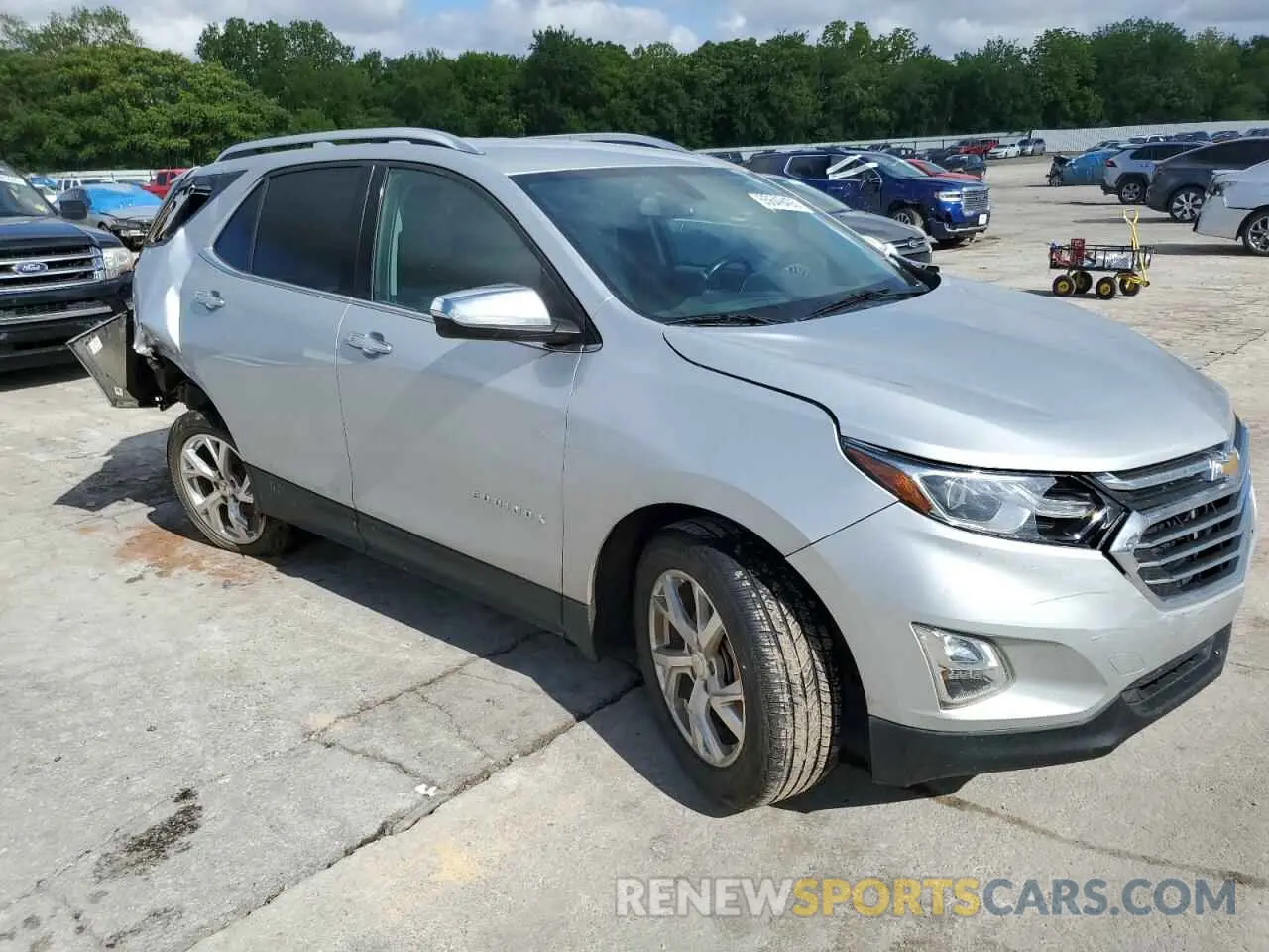 4 Photograph of a damaged car 3GNAXREU0KL154902 CHEVROLET EQUINOX 2019