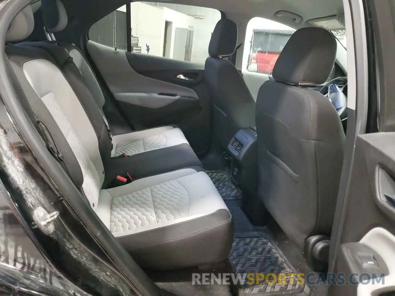 11 Photograph of a damaged car 3GNAXSEV0KL371589 CHEVROLET EQUINOX 2019