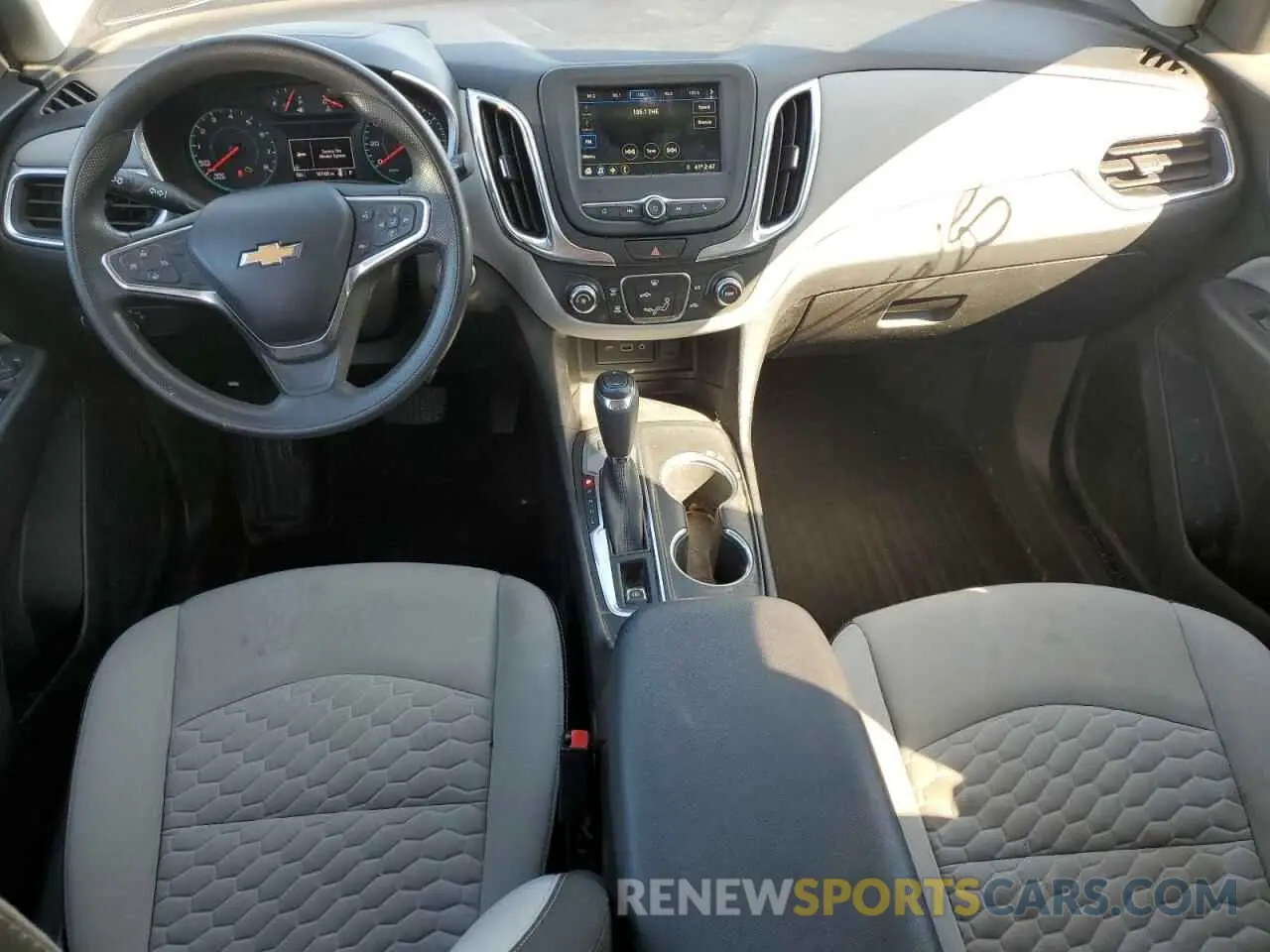 8 Photograph of a damaged car 3GNAXSEV1KS594794 CHEVROLET EQUINOX 2019