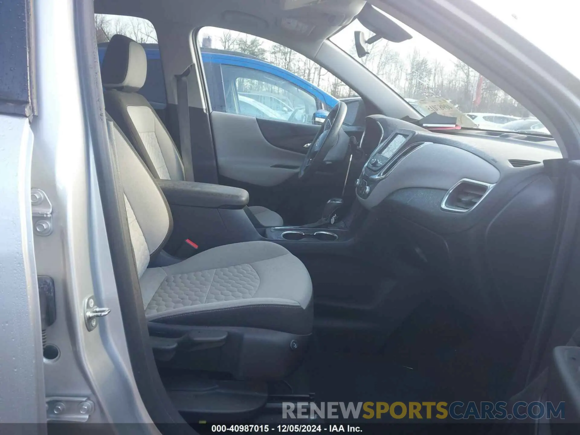 5 Photograph of a damaged car 3GNAXSEV1KS631133 CHEVROLET EQUINOX 2019