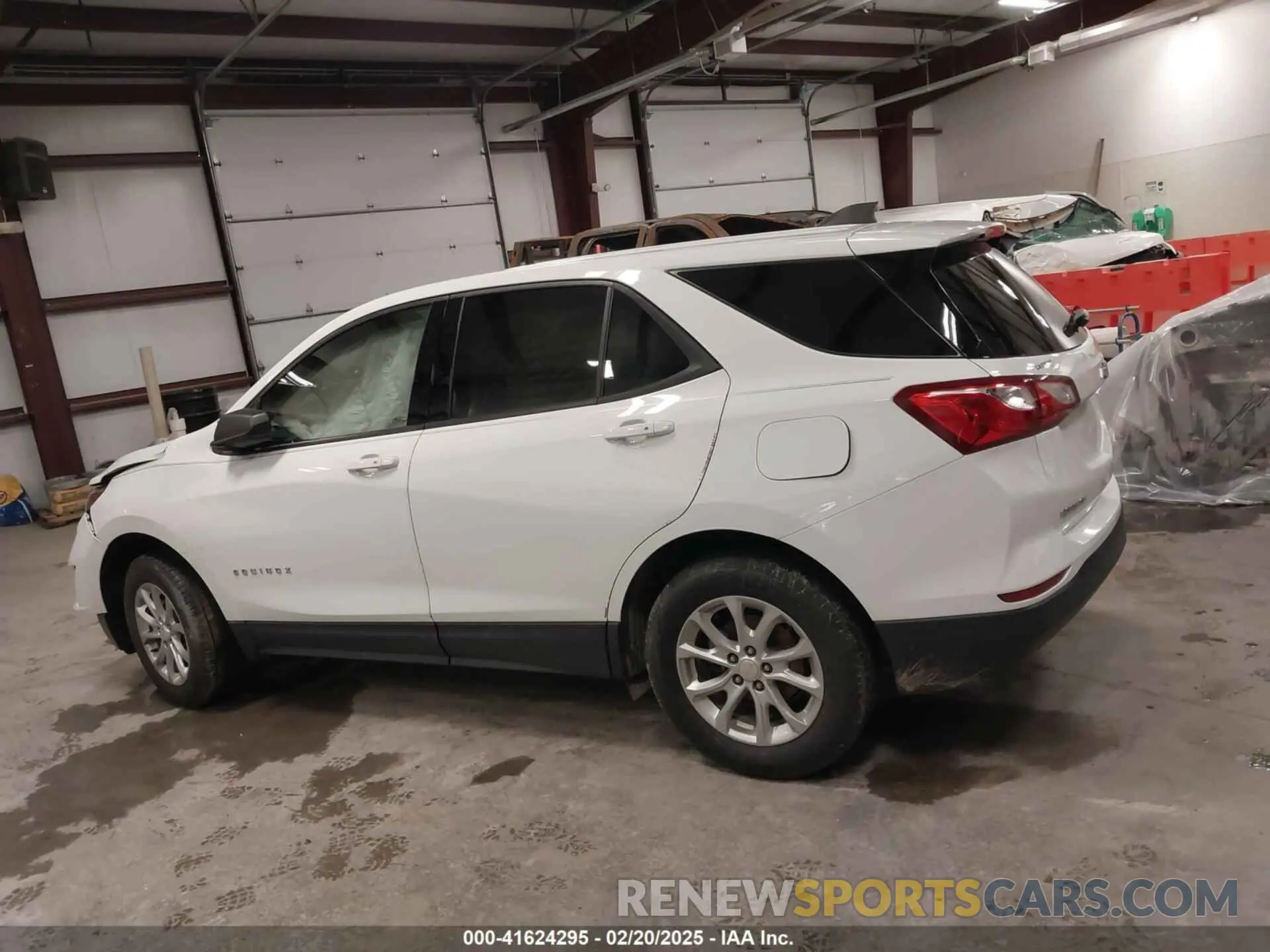 13 Photograph of a damaged car 3GNAXSEV4KS615346 CHEVROLET EQUINOX 2019