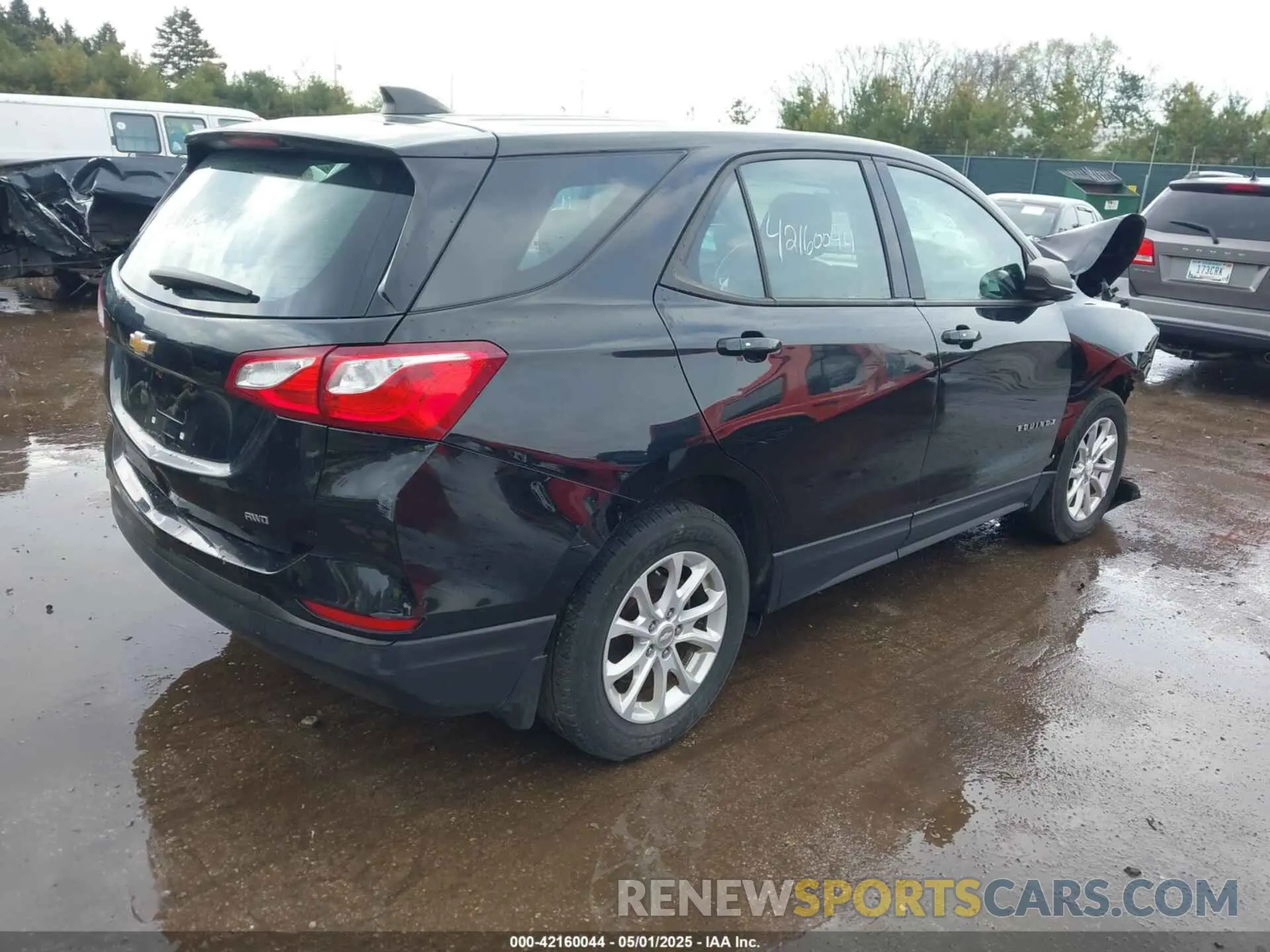 4 Photograph of a damaged car 3GNAXSEV7KL223147 CHEVROLET EQUINOX 2019
