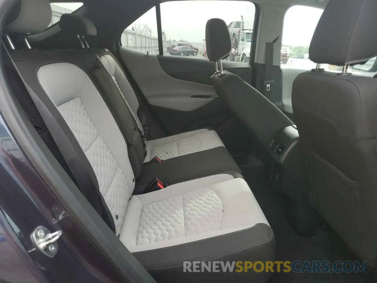 11 Photograph of a damaged car 3GNAXSEV8KL153156 CHEVROLET EQUINOX 2019