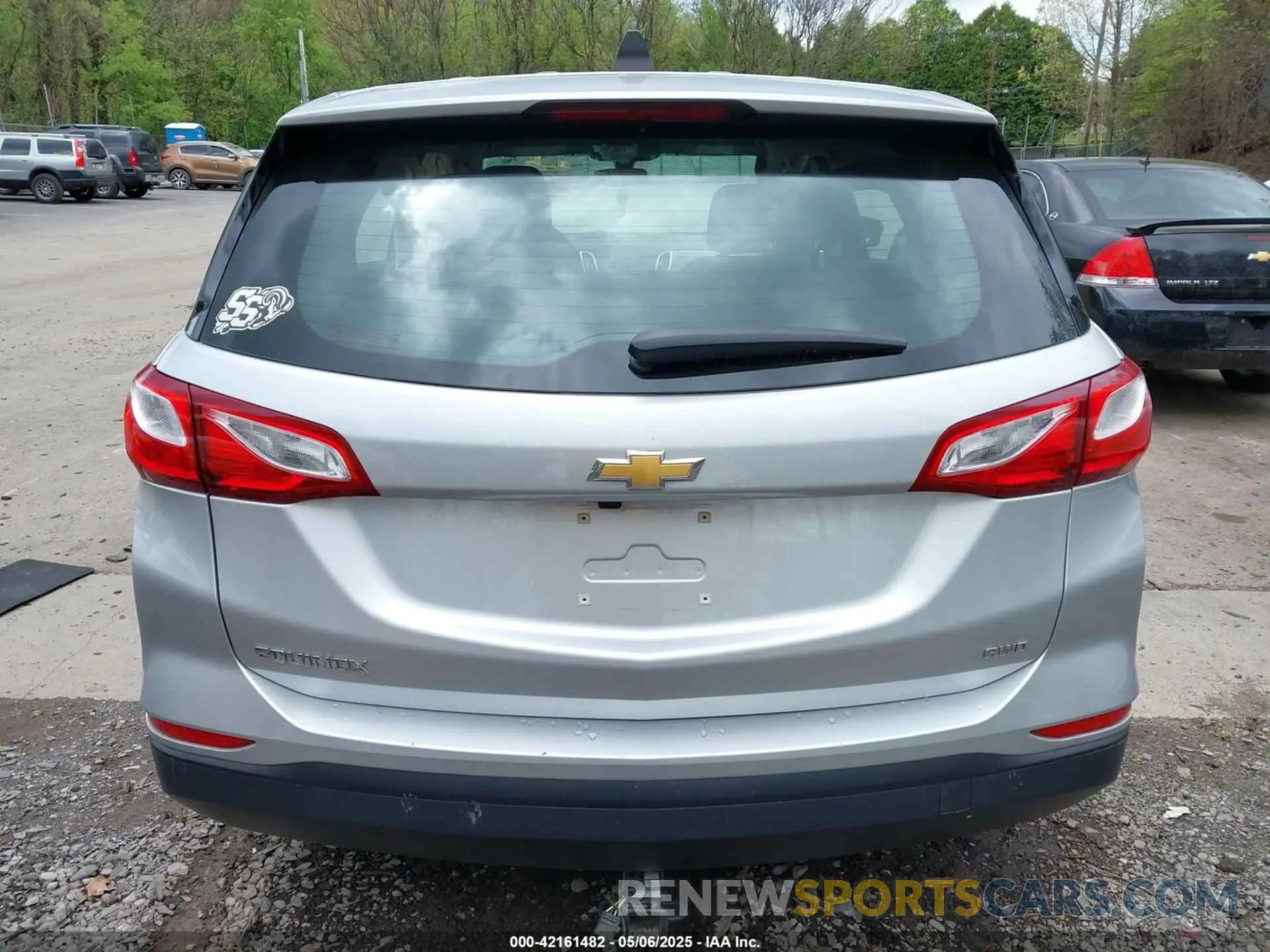 16 Photograph of a damaged car 3GNAXSEV8KS632733 CHEVROLET EQUINOX 2019