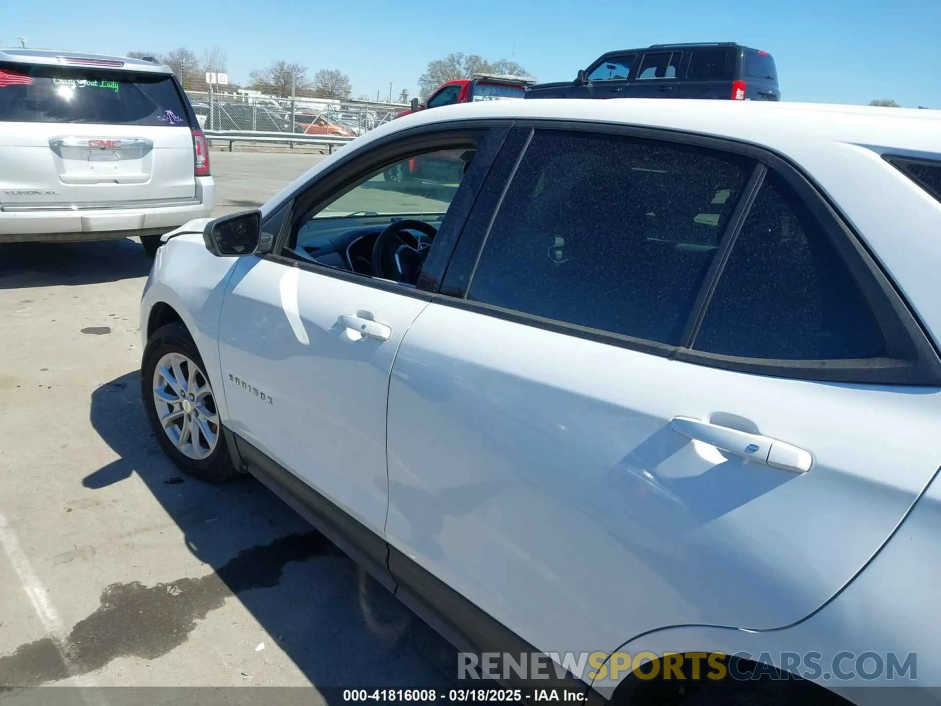 14 Photograph of a damaged car 3GNAXSEV9KS628996 CHEVROLET EQUINOX 2019