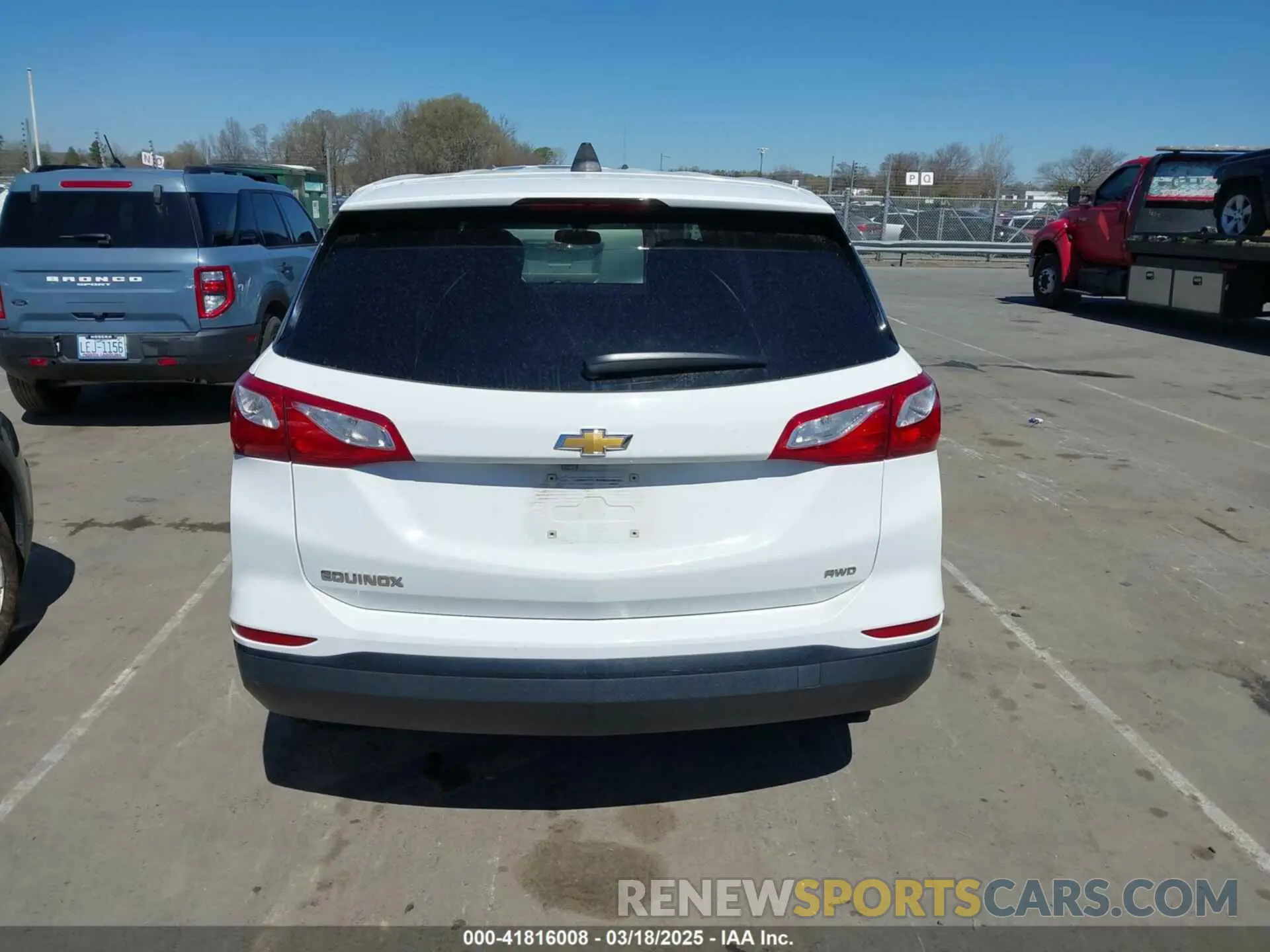 16 Photograph of a damaged car 3GNAXSEV9KS628996 CHEVROLET EQUINOX 2019