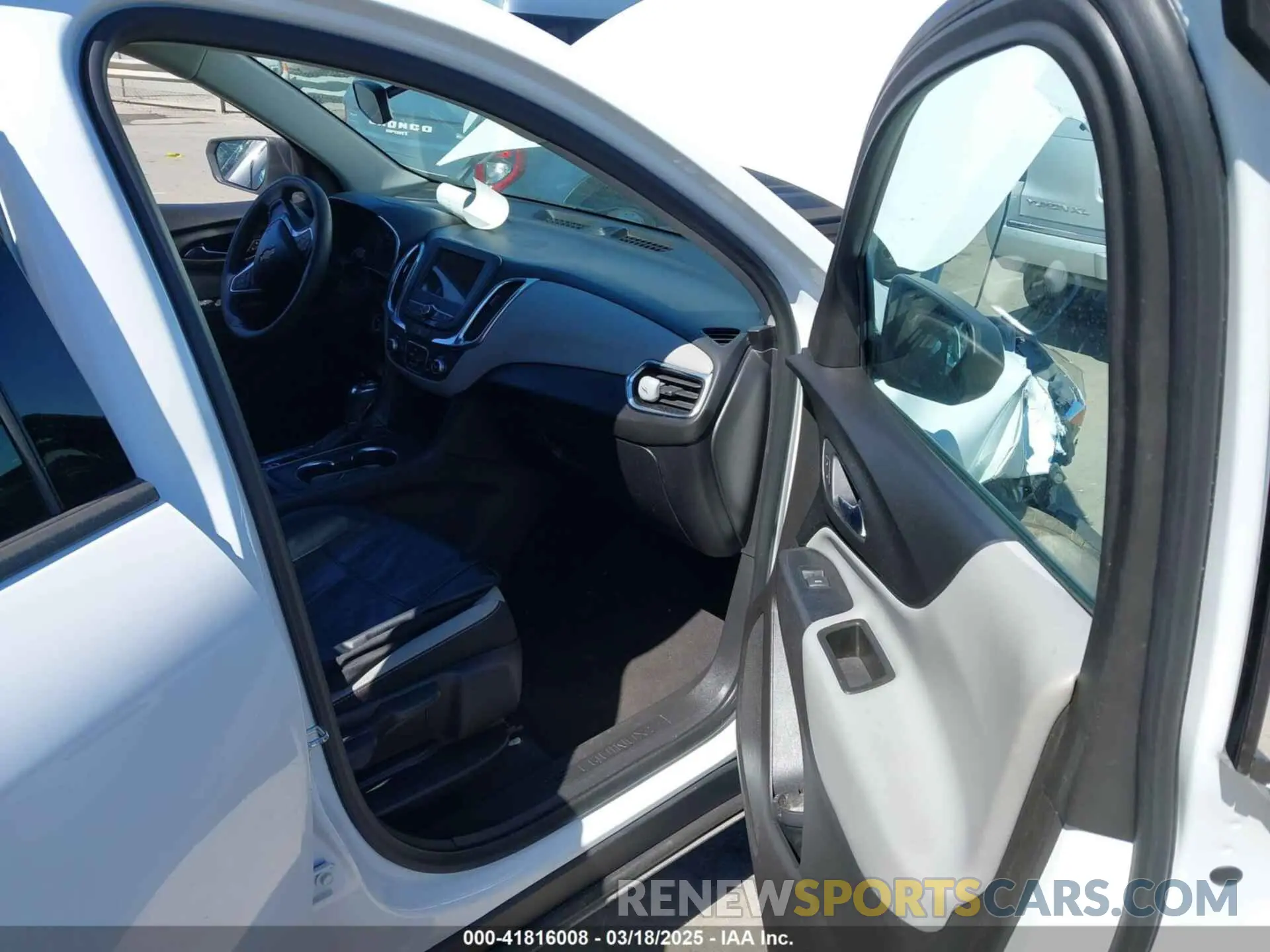 5 Photograph of a damaged car 3GNAXSEV9KS628996 CHEVROLET EQUINOX 2019