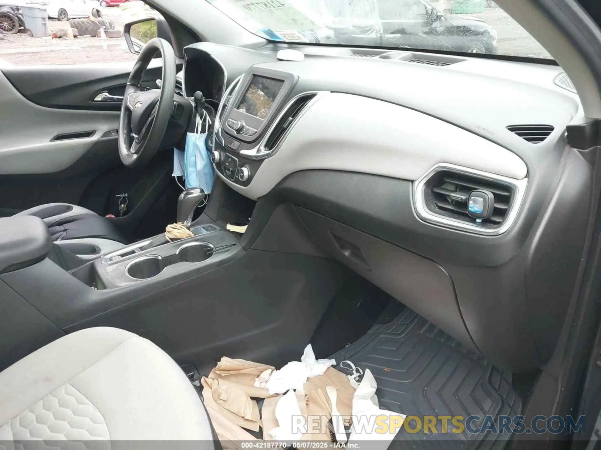 5 Photograph of a damaged car 3GNAXSEV9KS678569 CHEVROLET EQUINOX 2019