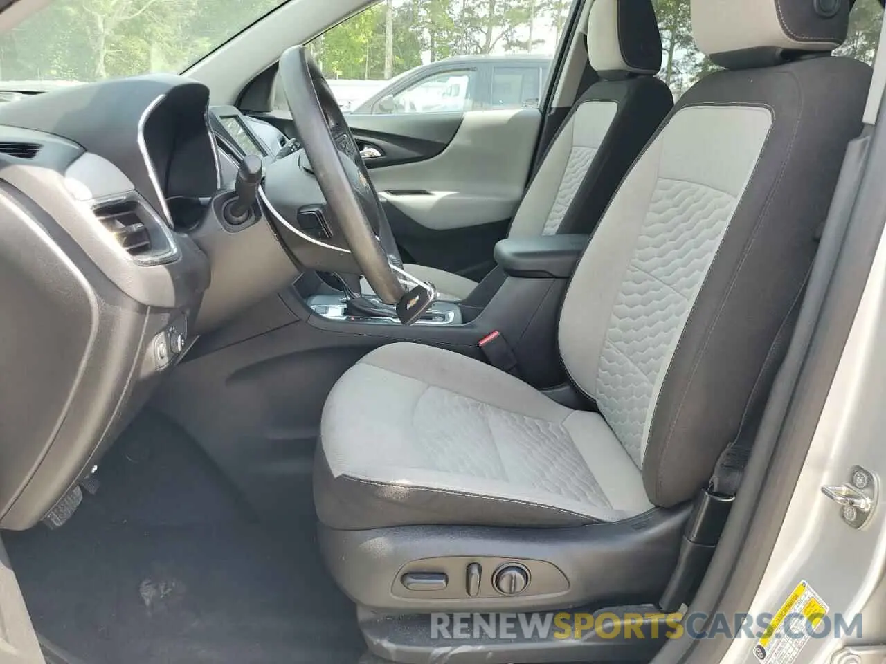 7 Photograph of a damaged car 3GNAXSEVXKS632734 CHEVROLET EQUINOX 2019