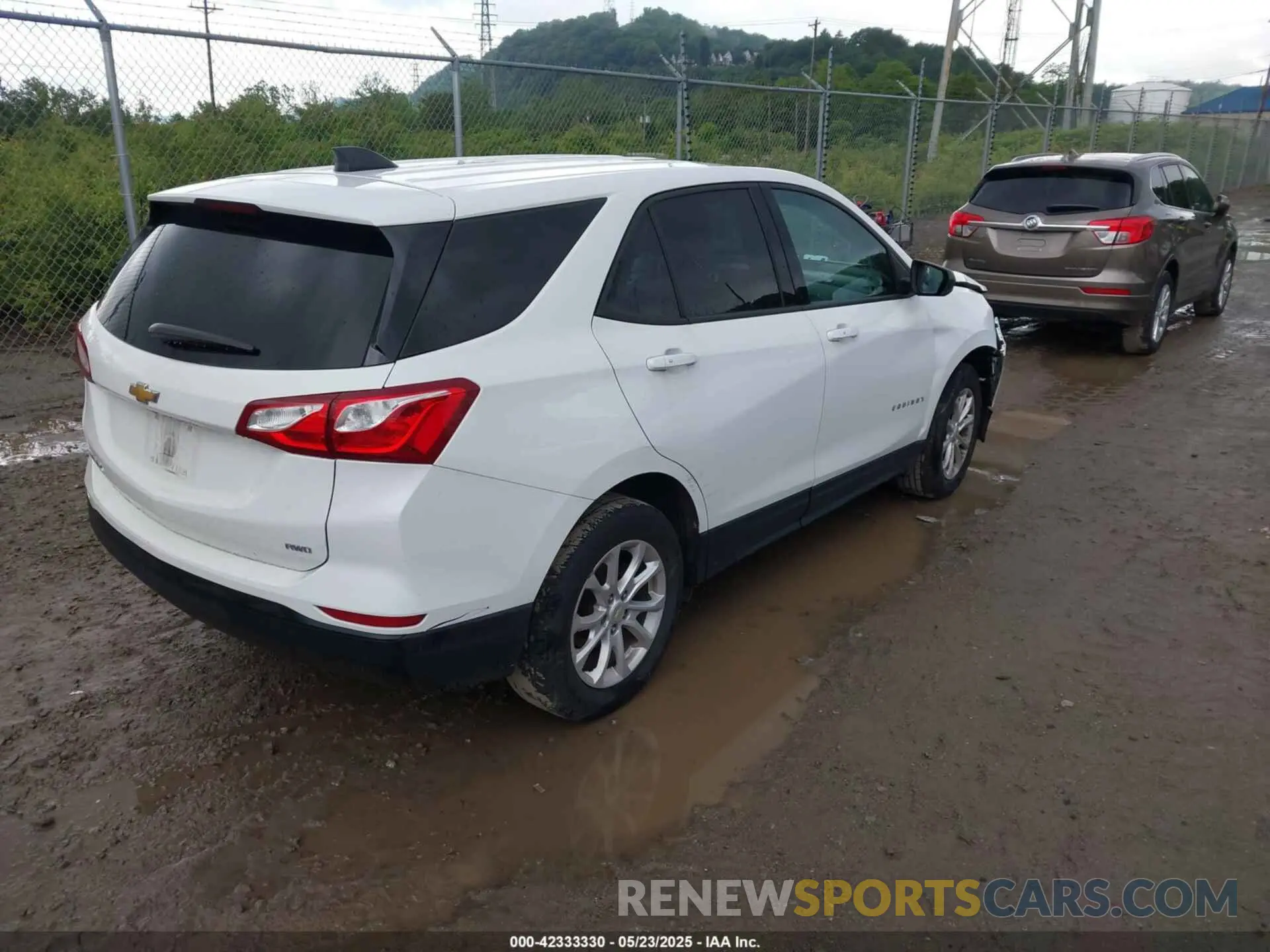 4 Photograph of a damaged car 3GNAXSEVXKS645872 CHEVROLET EQUINOX 2019