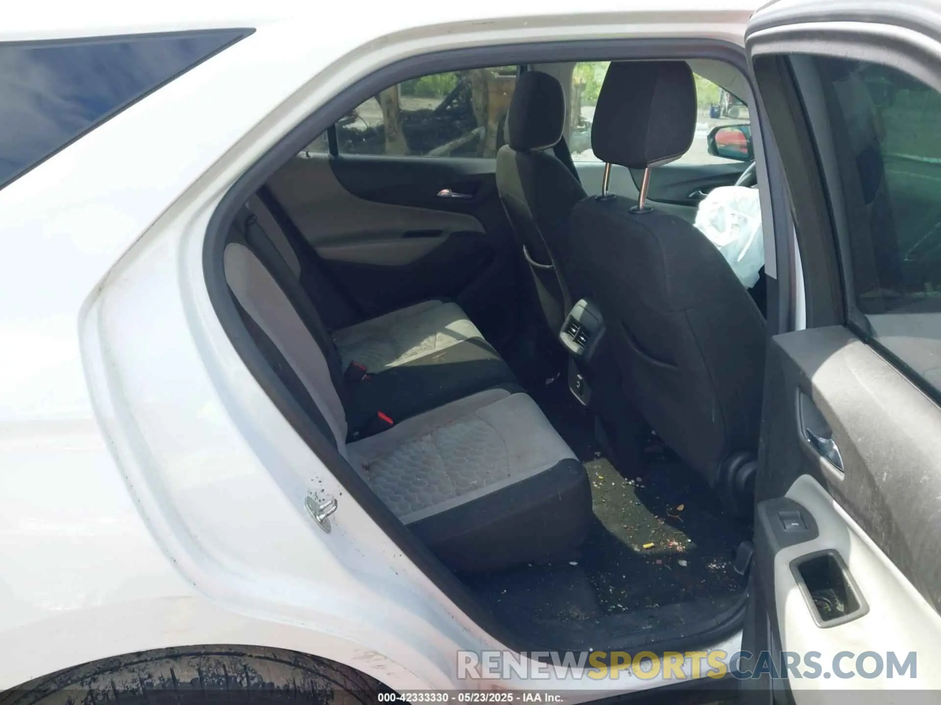 8 Photograph of a damaged car 3GNAXSEVXKS645872 CHEVROLET EQUINOX 2019