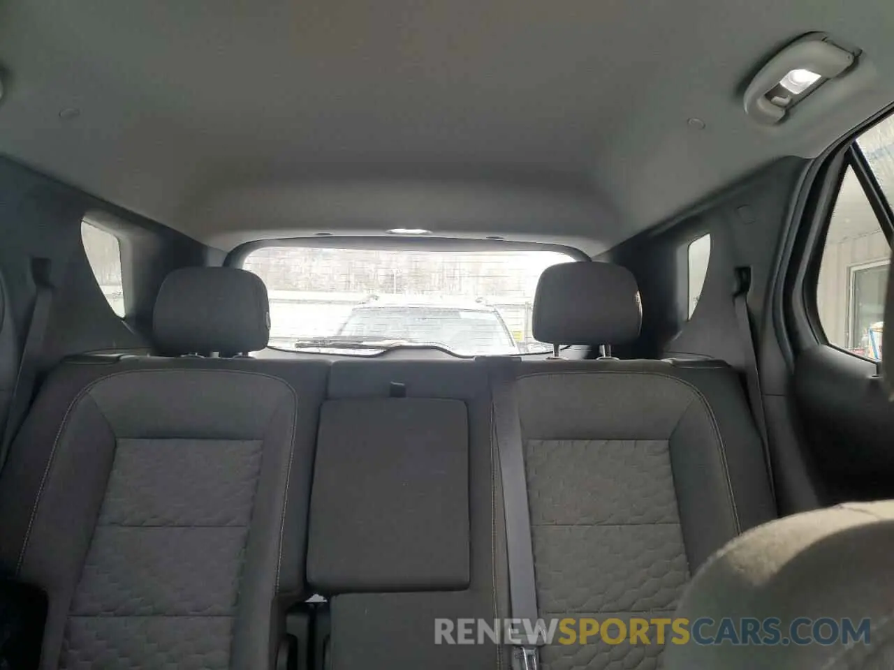 10 Photograph of a damaged car 3GNAXUEV0KL116565 CHEVROLET EQUINOX 2019
