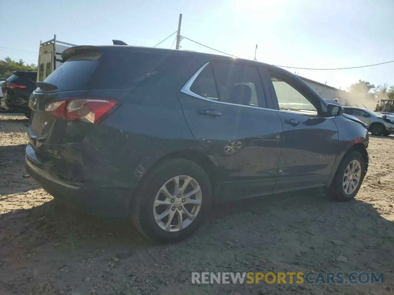 3 Photograph of a damaged car 3GNAXUEV0KL283895 CHEVROLET EQUINOX 2019