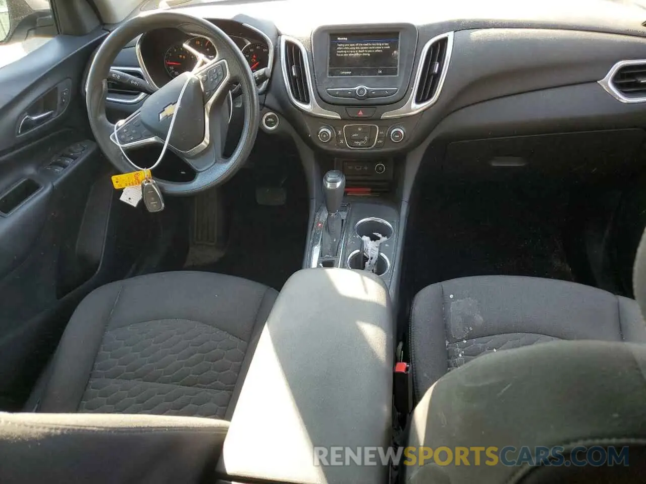 8 Photograph of a damaged car 3GNAXUEV0KL283895 CHEVROLET EQUINOX 2019