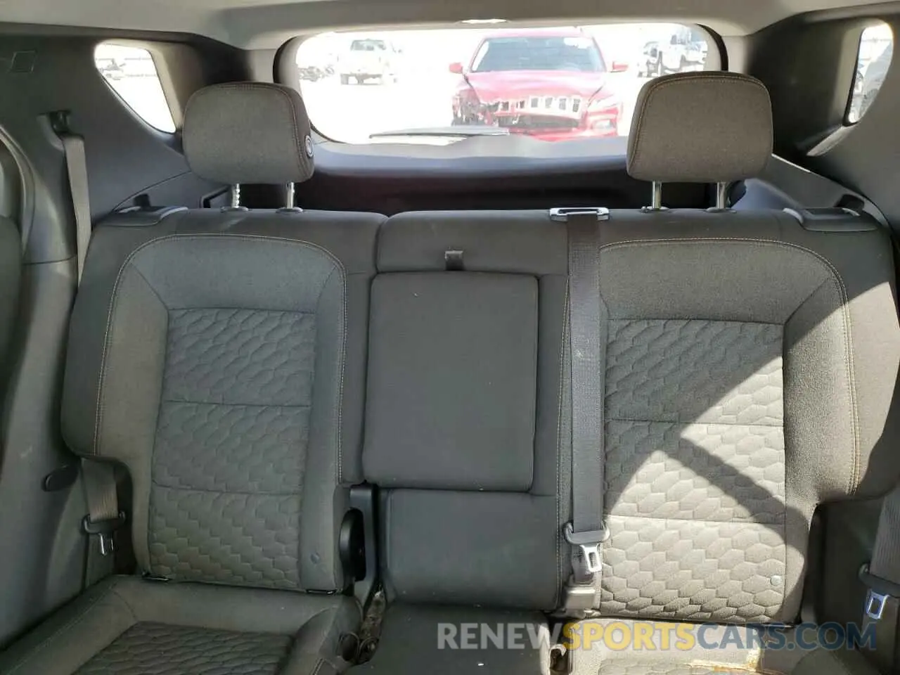 10 Photograph of a damaged car 3GNAXUEV0KS509391 CHEVROLET EQUINOX 2019