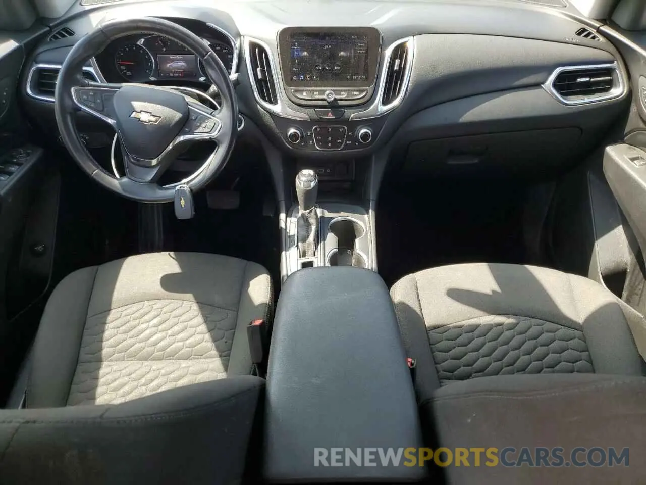 8 Photograph of a damaged car 3GNAXUEV0KS509391 CHEVROLET EQUINOX 2019