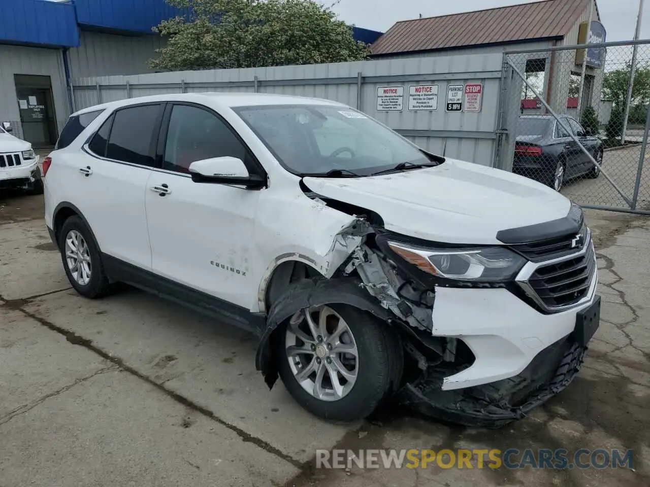 4 Photograph of a damaged car 3GNAXUEV0KS589811 CHEVROLET EQUINOX 2019