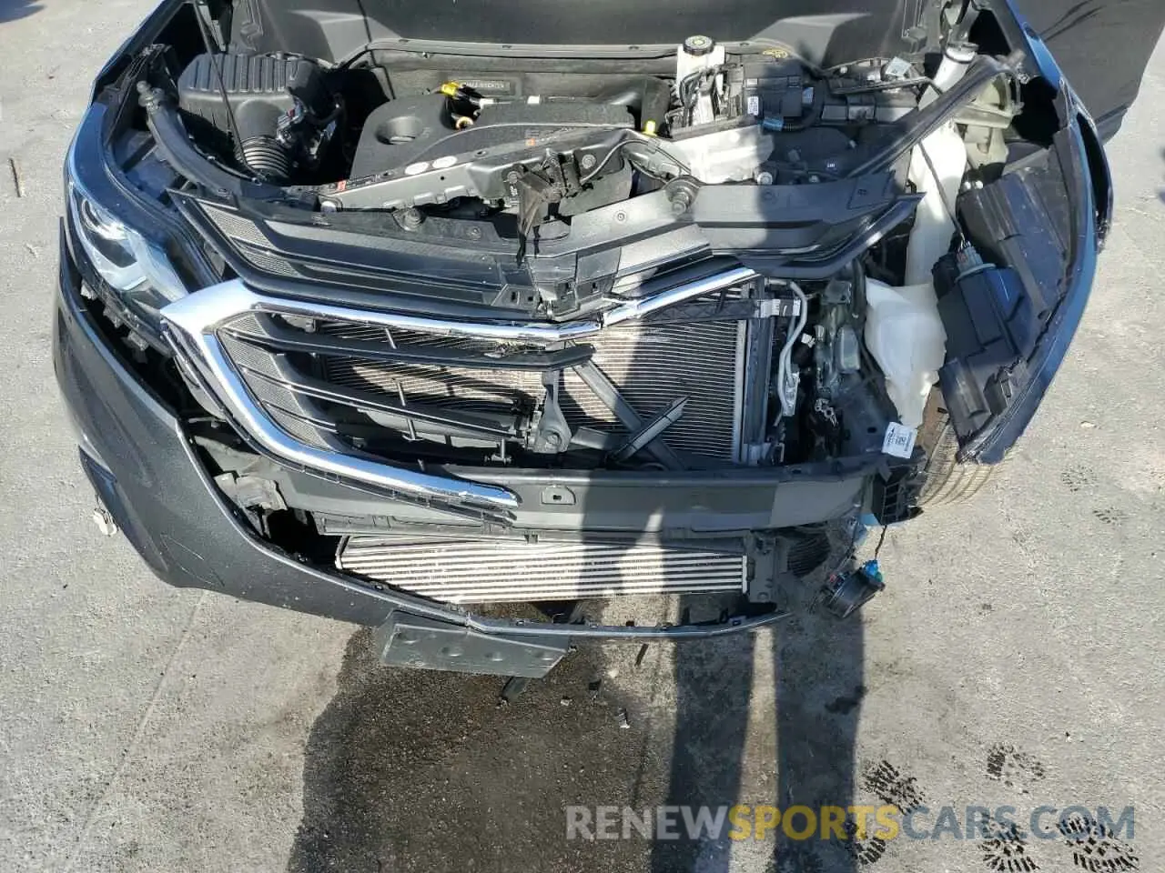 12 Photograph of a damaged car 3GNAXUEV0KS604131 CHEVROLET EQUINOX 2019